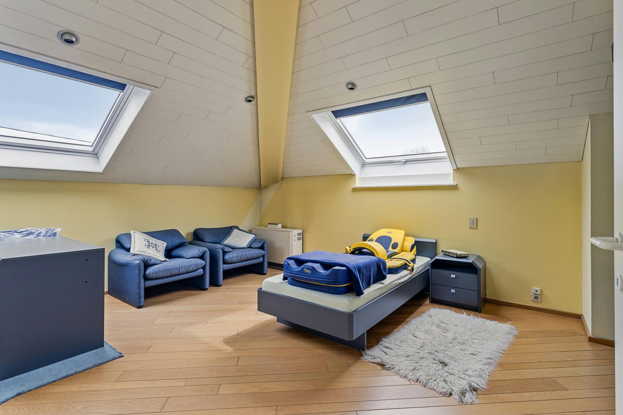 Uitzonderlijke eigendom: woonst met loods op toplocatie foto 12