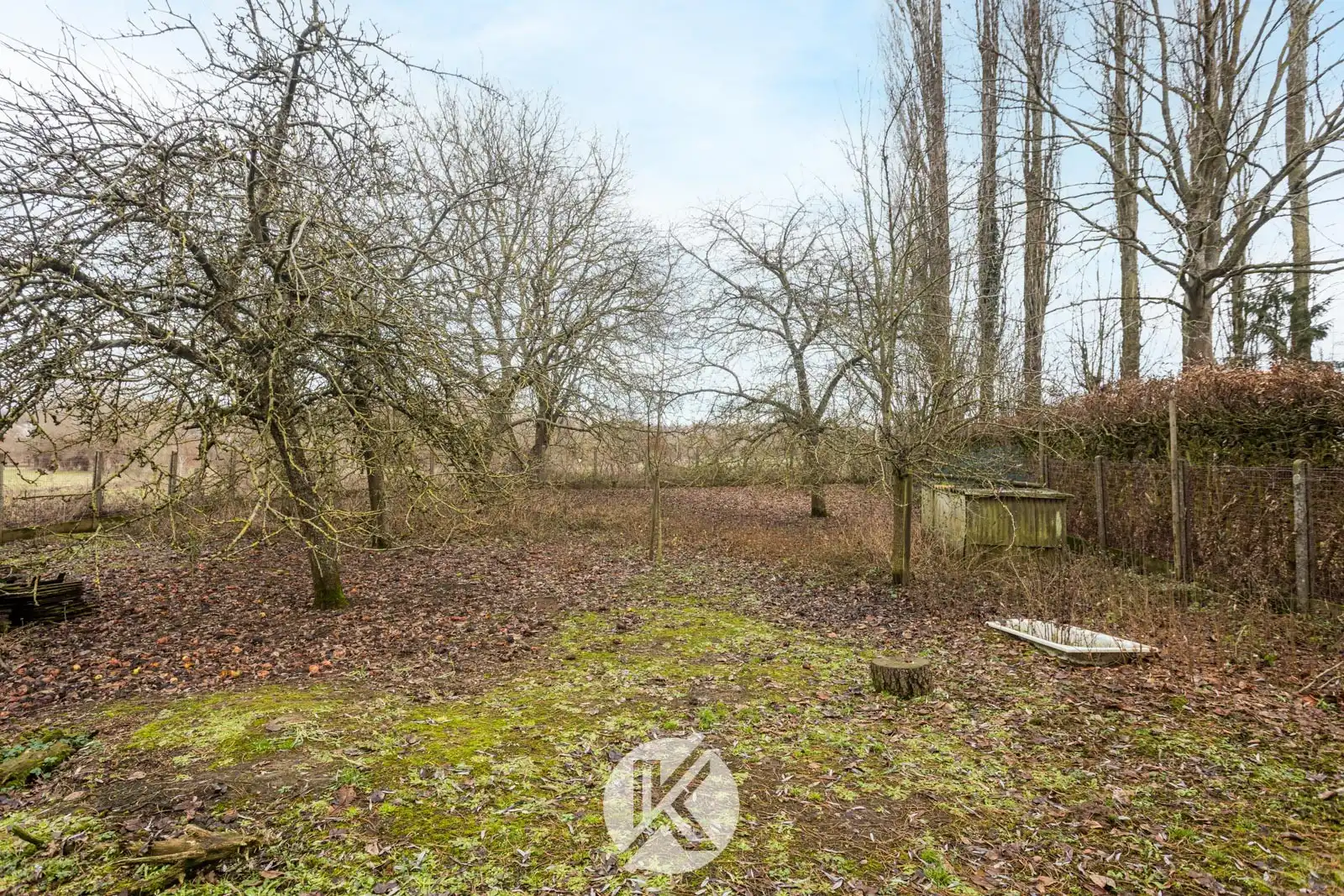 Ruime woning met uitzicht op omliggend landschap foto 29