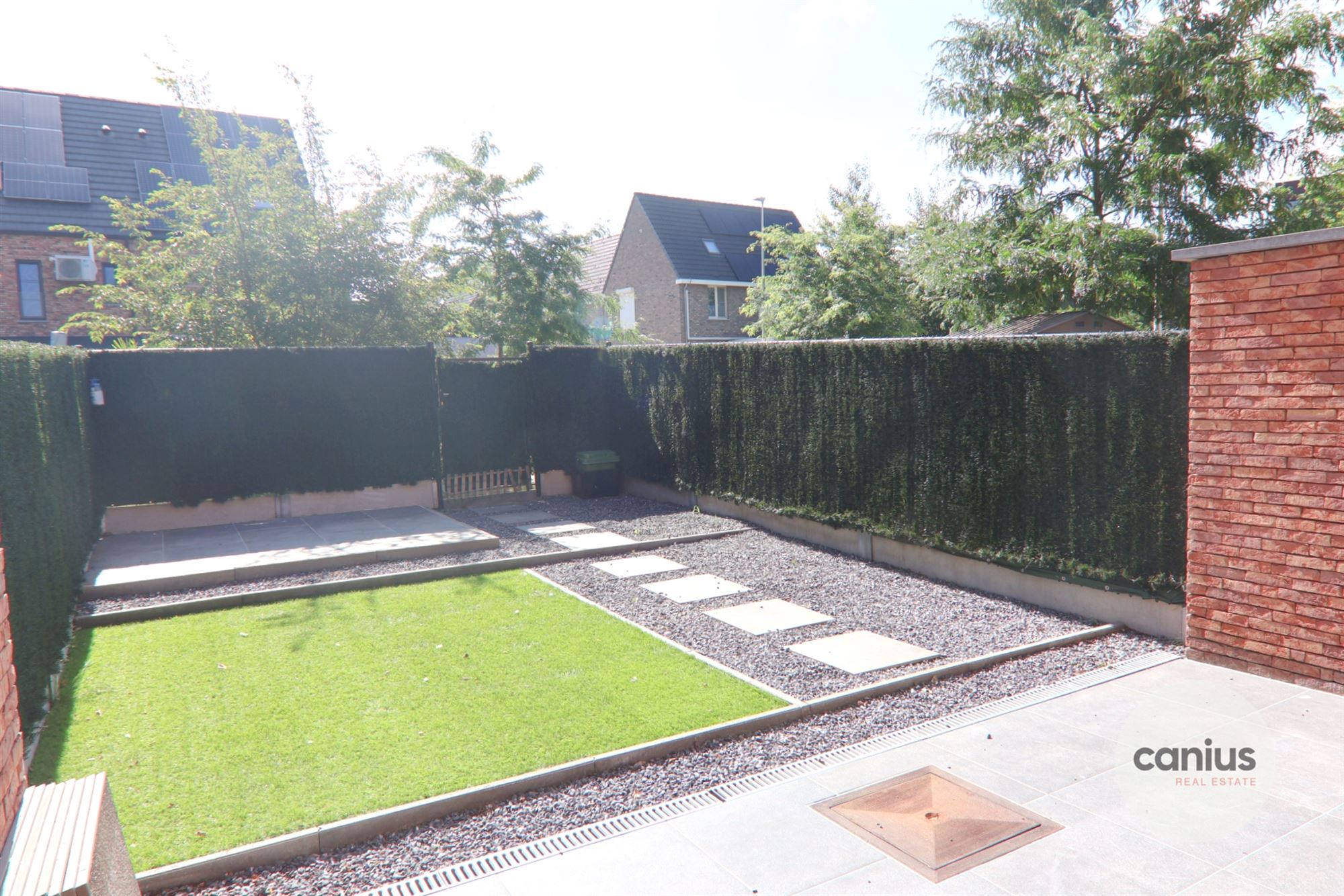 RUSTIG GELEGEN WONING MET 4 SLKS NABIJ HET STADSCENRUM foto 5
