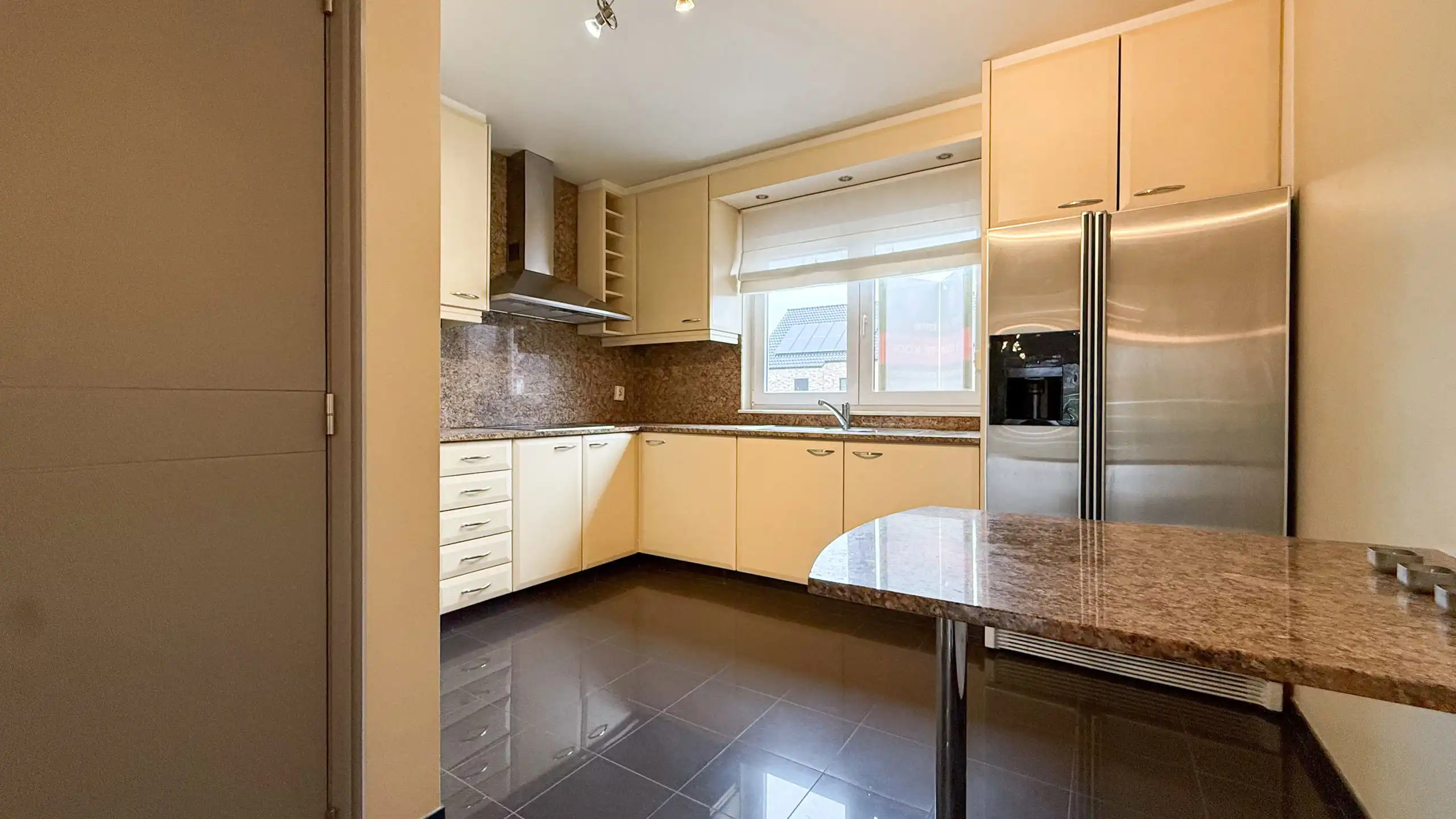 Gezellig duplex appartement met terras en garagebox in HZ! foto 11