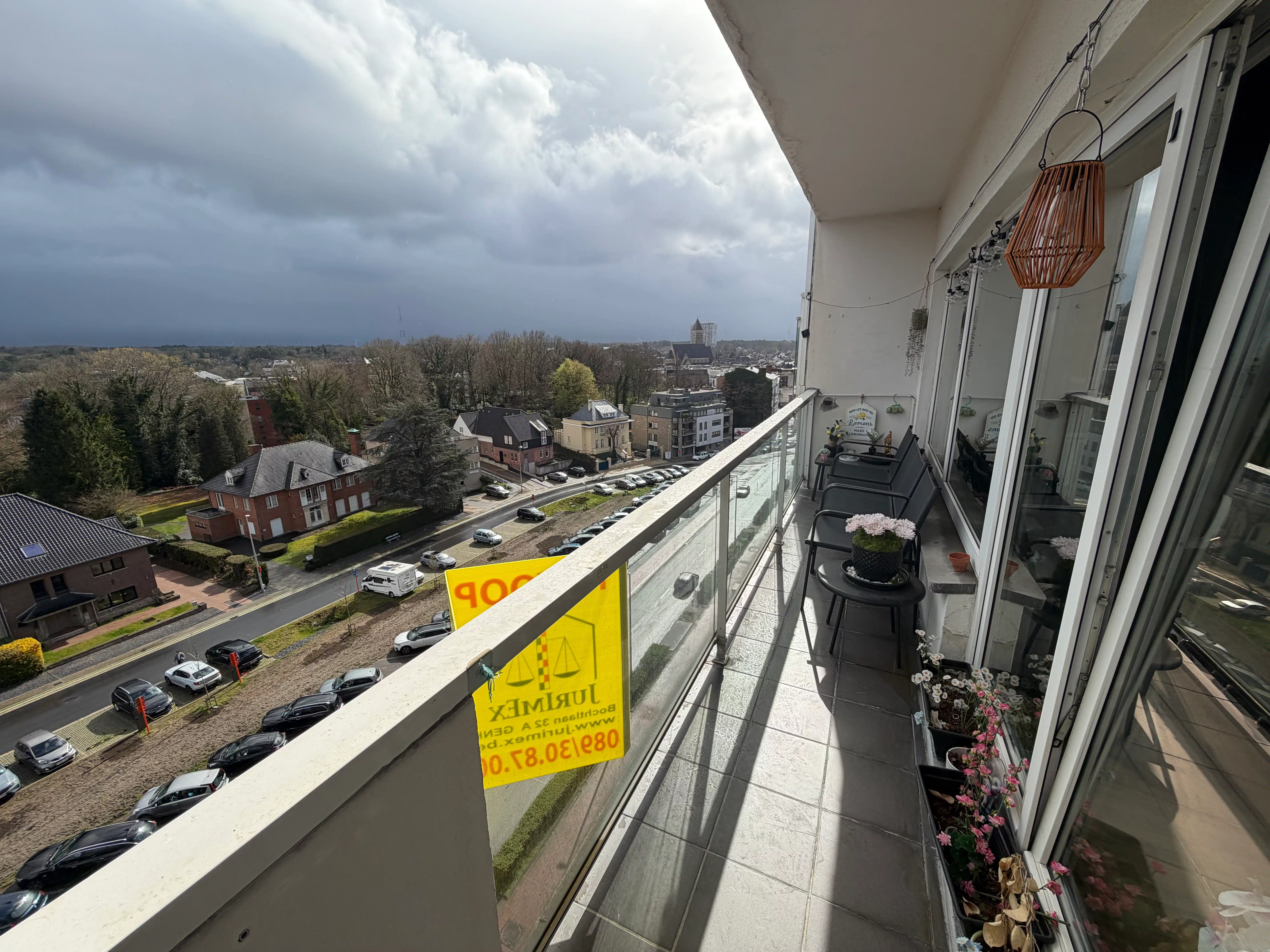 Genk, Reinpadstraat 17 bus 18 - Ruim appartement met 3 slaapkamers, autostaanplaats en kelderberging nabij Genk-centrum. foto 2