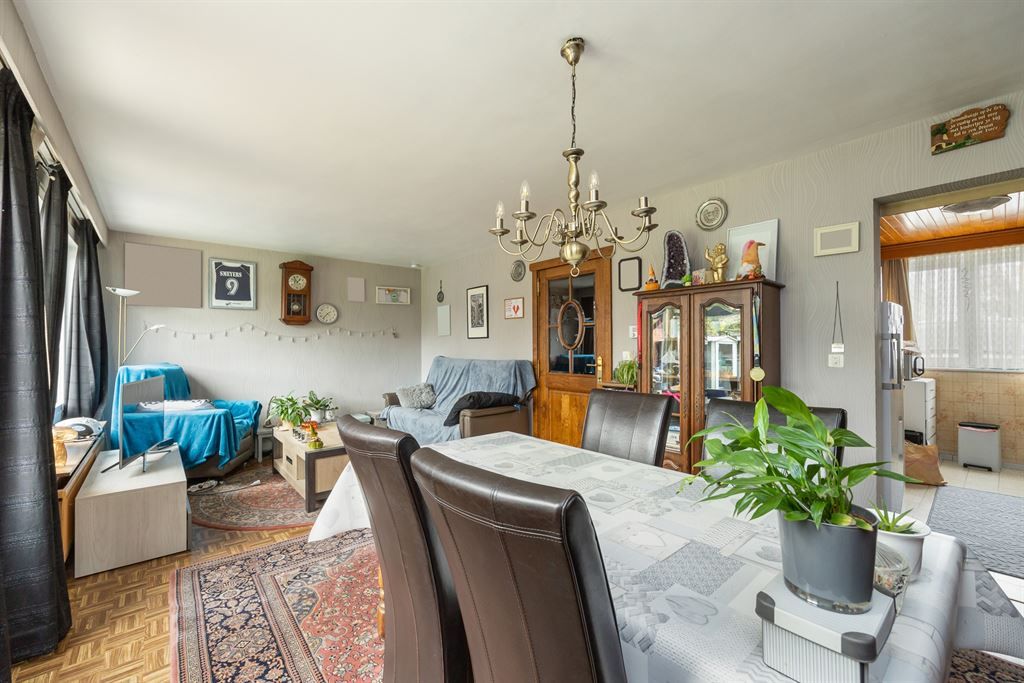 Op te frissen woning in rustige woonwijk! foto 8