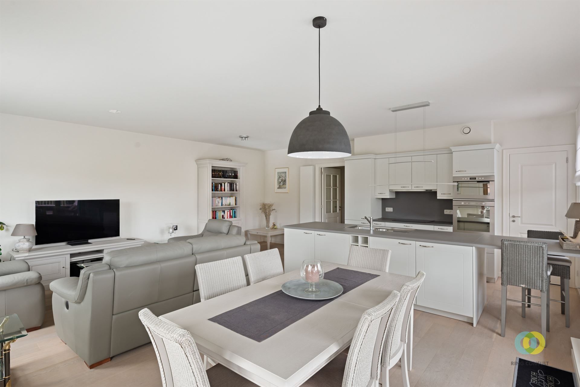 uitzonderlijk appartement met twee kamers en prachtig terras foto 2