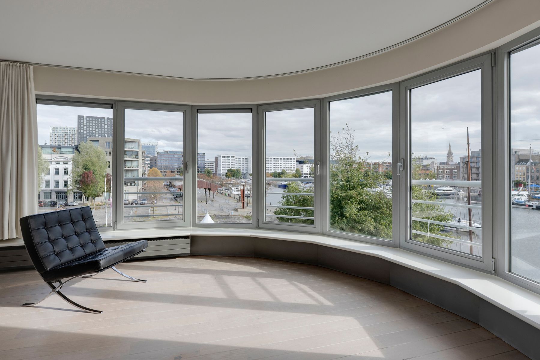 Exclusief wonen aan de Jachthaven met zicht op het MAS foto 17