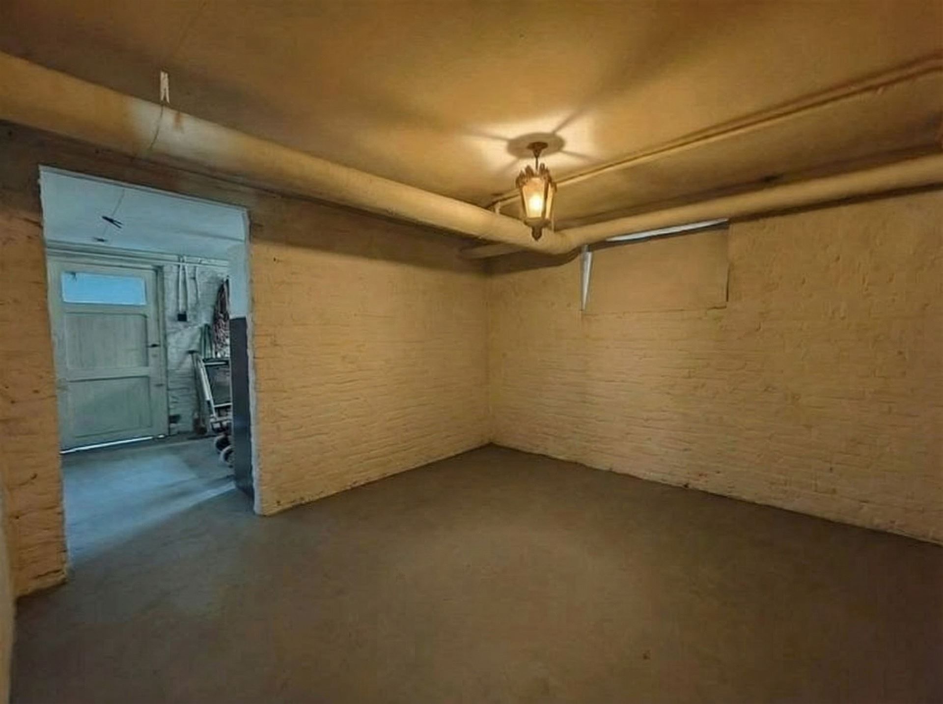 Te renoveren vrijstaande woning met 2 slaapkamers  foto 15