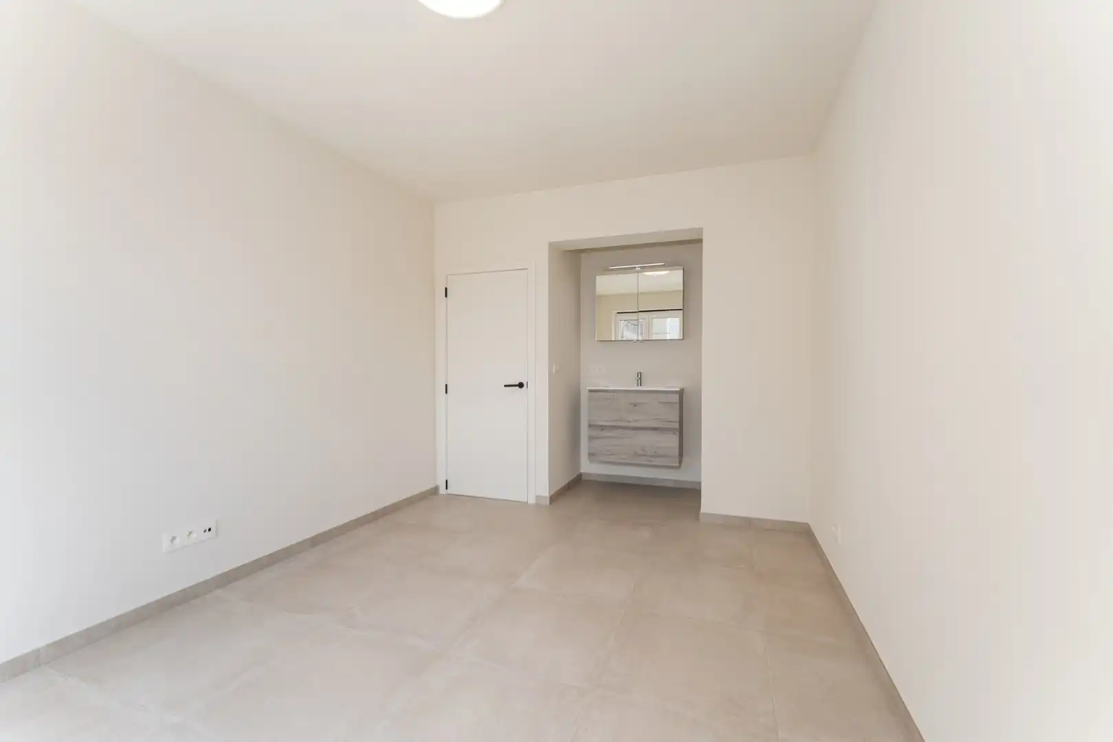 SCHITTEREND VERNIEUWD 2 SLPK APP MET ZIJDELINGS ZICHT OP ZEE foto 12