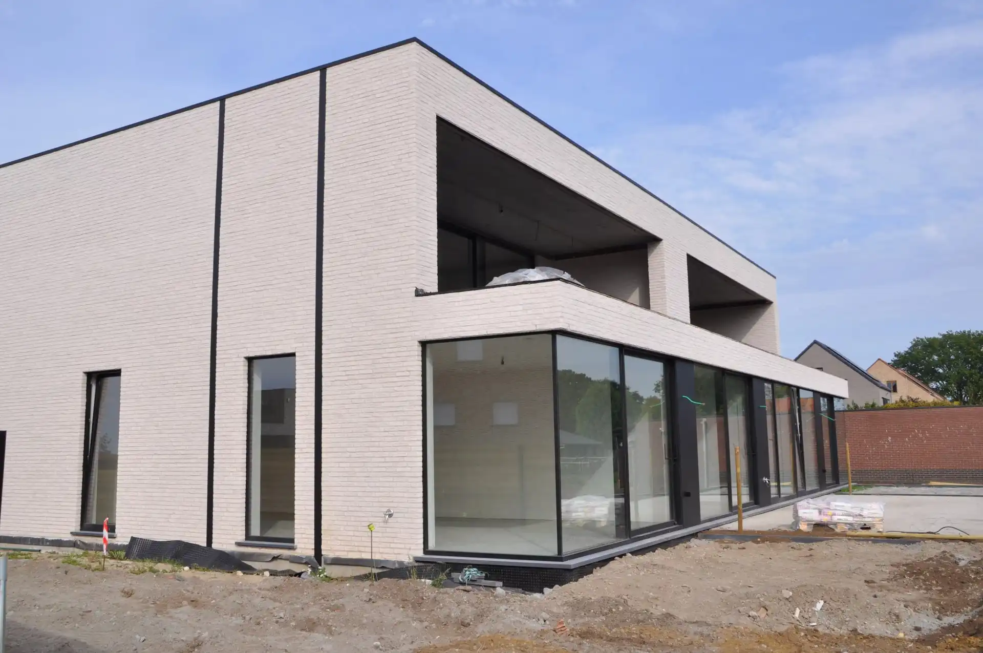 03 EXCLUSIEF GELIJKVLOERS NIEUWBOUWAPPARTEMENT MET 2 SLPK’S EN RUIME TUIN IN LINKHOUT foto 7