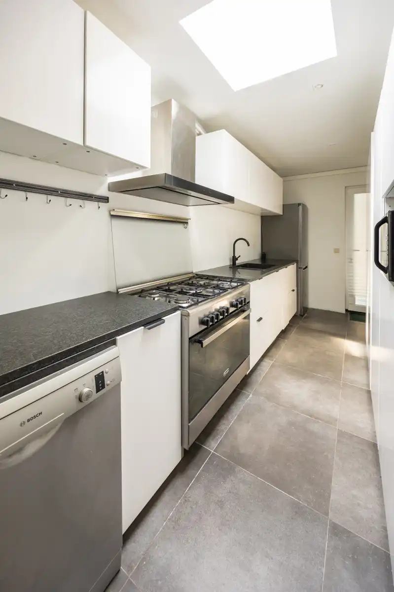 Lichtrijke, gerenoveerde woning in Boom foto 13