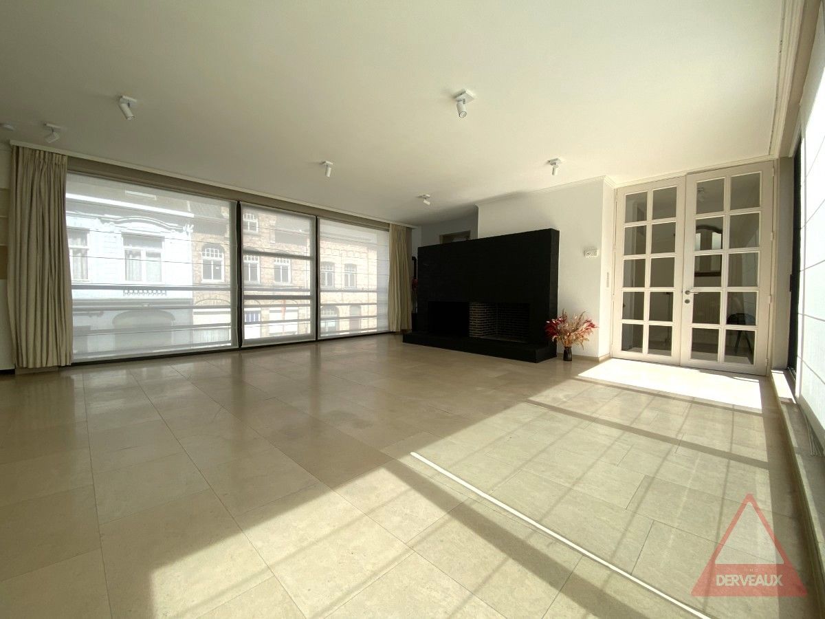 Roeselare – Duplexappartement met 3 slaapkamers en zonnig terras foto 4