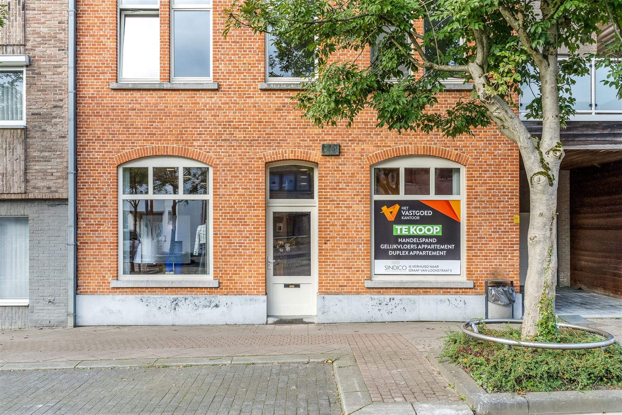 HANDELSPAND/KANTOOR OP IDEALE LIGGING TE BERINGEN CENTRUM foto 1