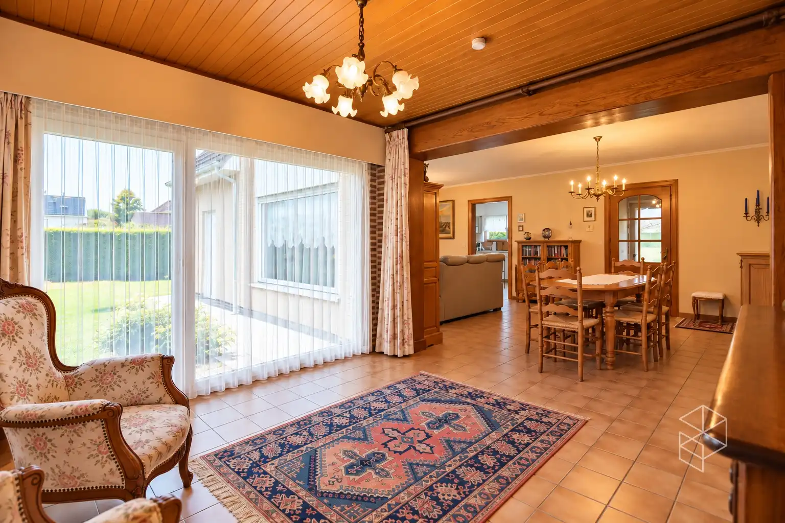 Zeer goed onderhouden gezinswoning met 4 slaapkamers en zonnige tuin foto 8