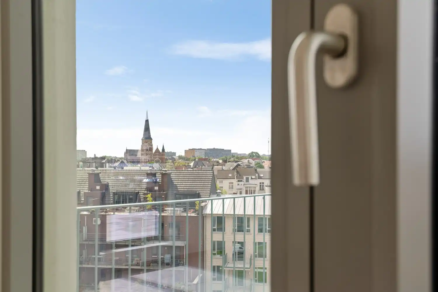 Prachtig en lichtrijk nieuwbouwappartement te huur nabij Zurenborg! foto 13