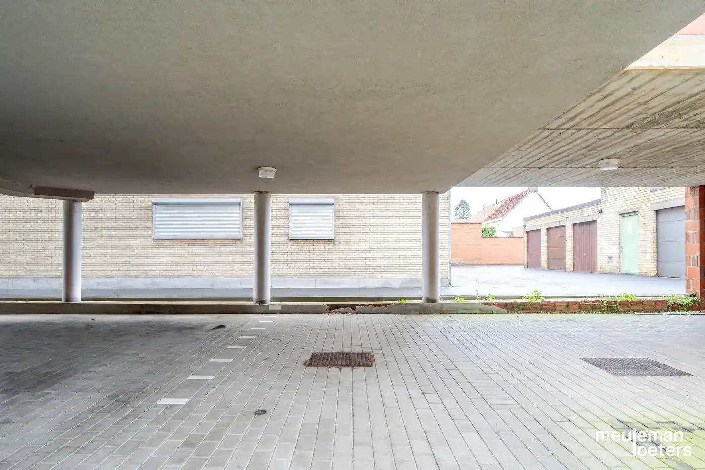 Lichtrijk en eigentijds penthouse met drie slaapkamers, twee terrassen en overdekte parkeerplaats foto 16