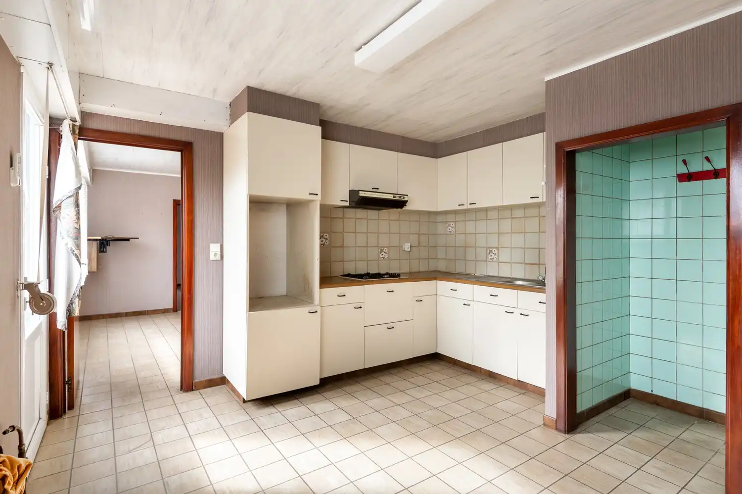 Totaal te renoveren halfopen bebouwing op goede locatie in Lier foto 9