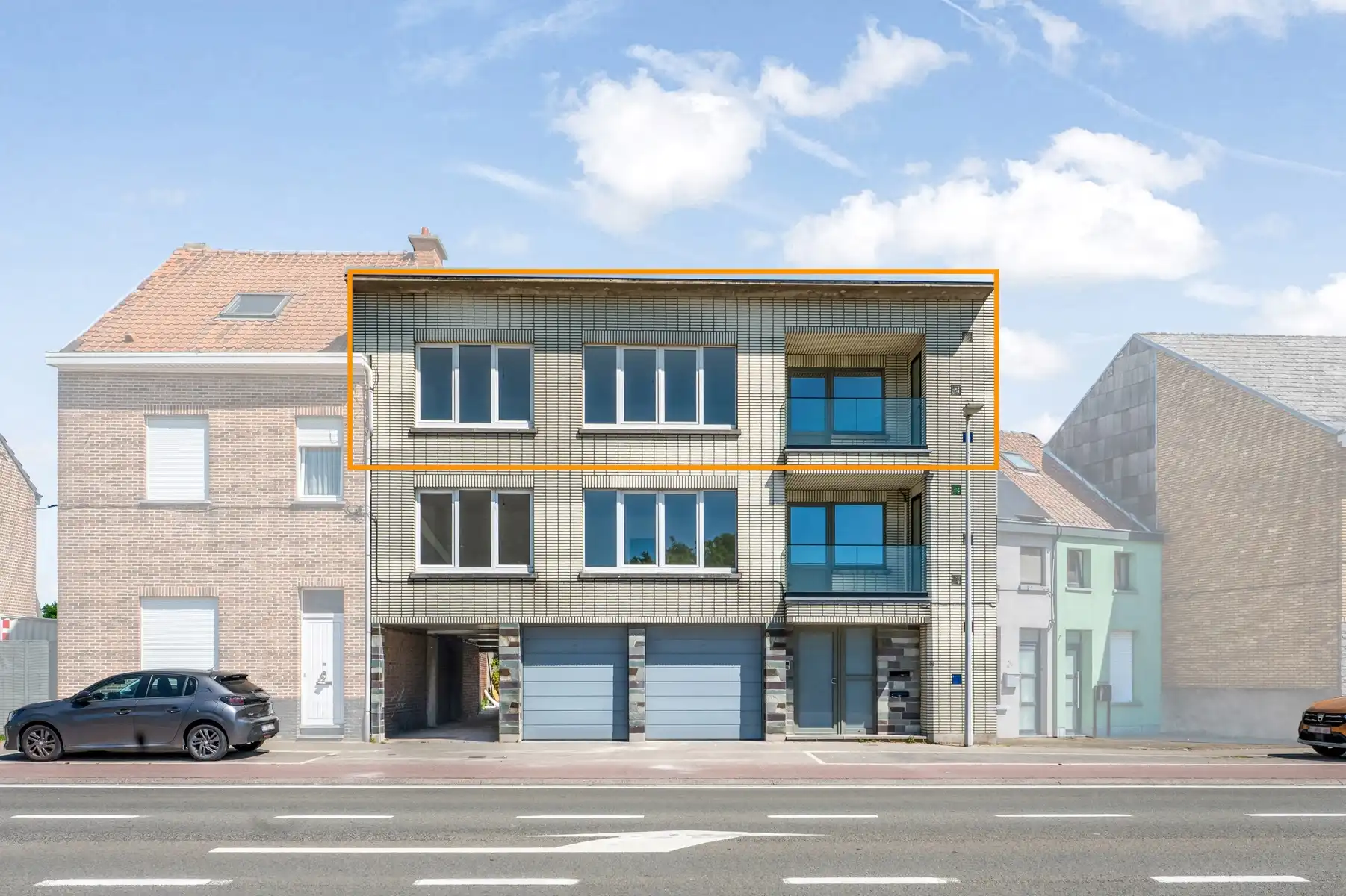 Gerenoveerd 2 slaapkamerappartement met garage foto 21