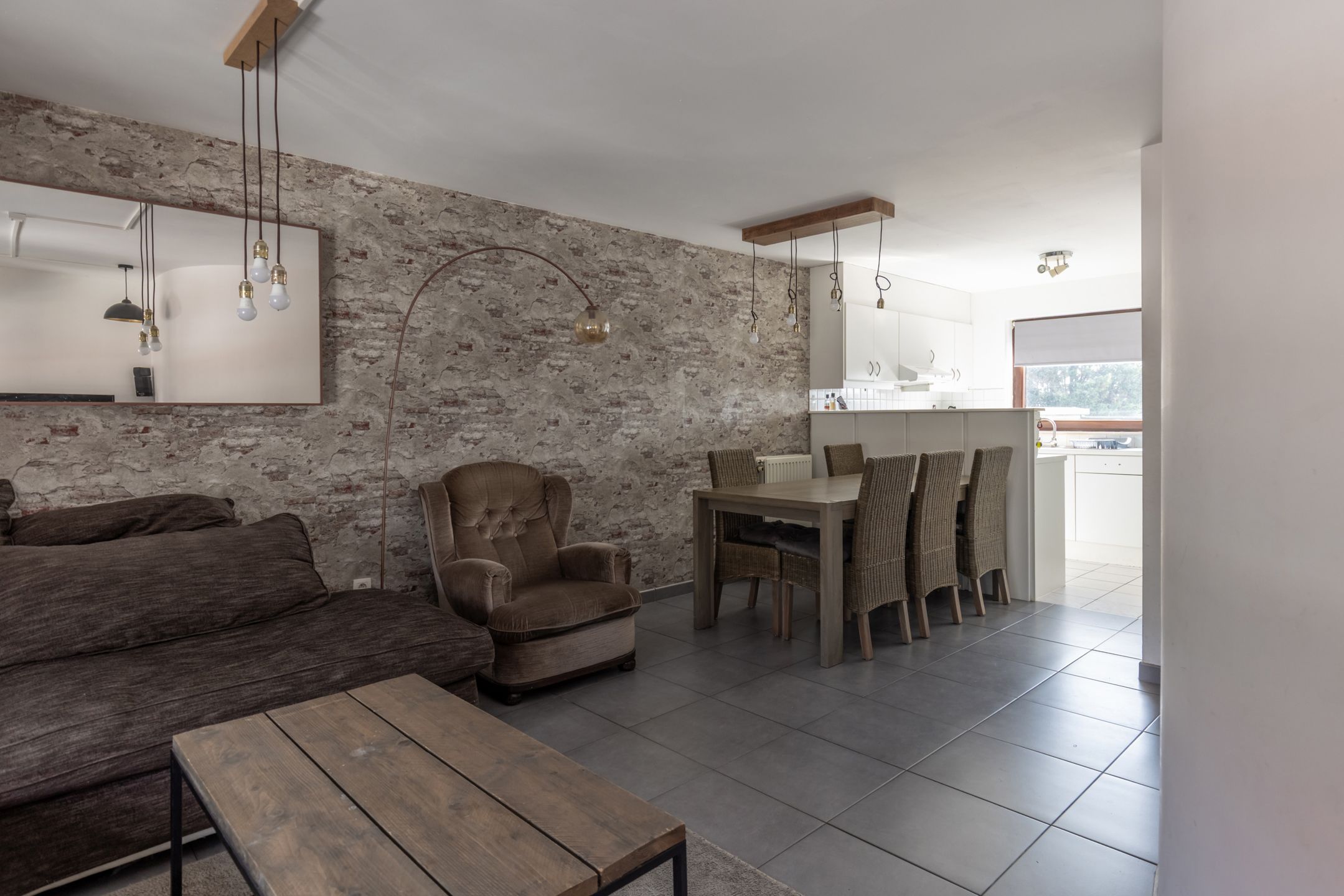 Instapklaar duplex-appartement met 2 slaapkamers en ruim terras in hartje Bornem foto 9