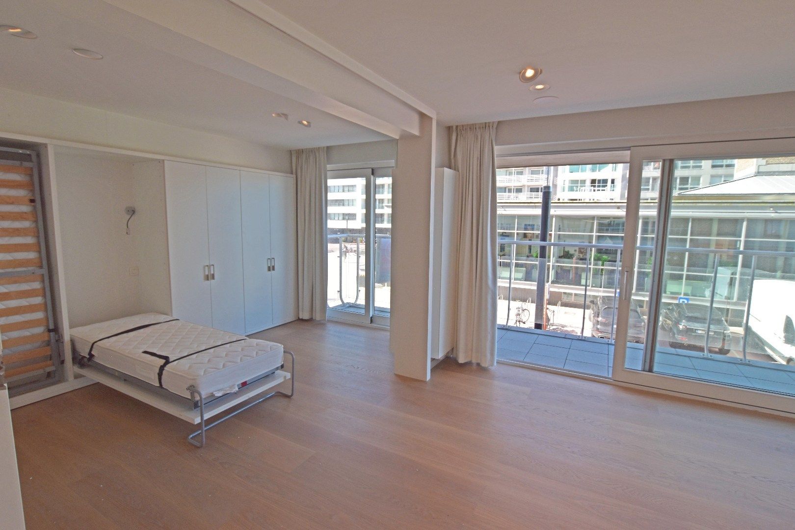 Mooi appartement met zijdelings zeezicht, centraal gelegen op het Lichttorenplein foto 3
