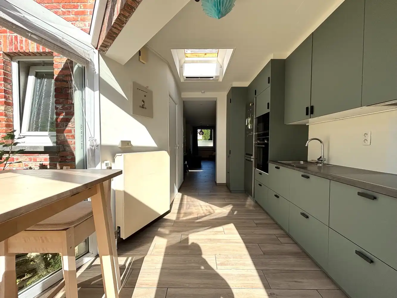 Leuke woning met twee slaapkamers, koer en EPC B te Mortsel foto 5