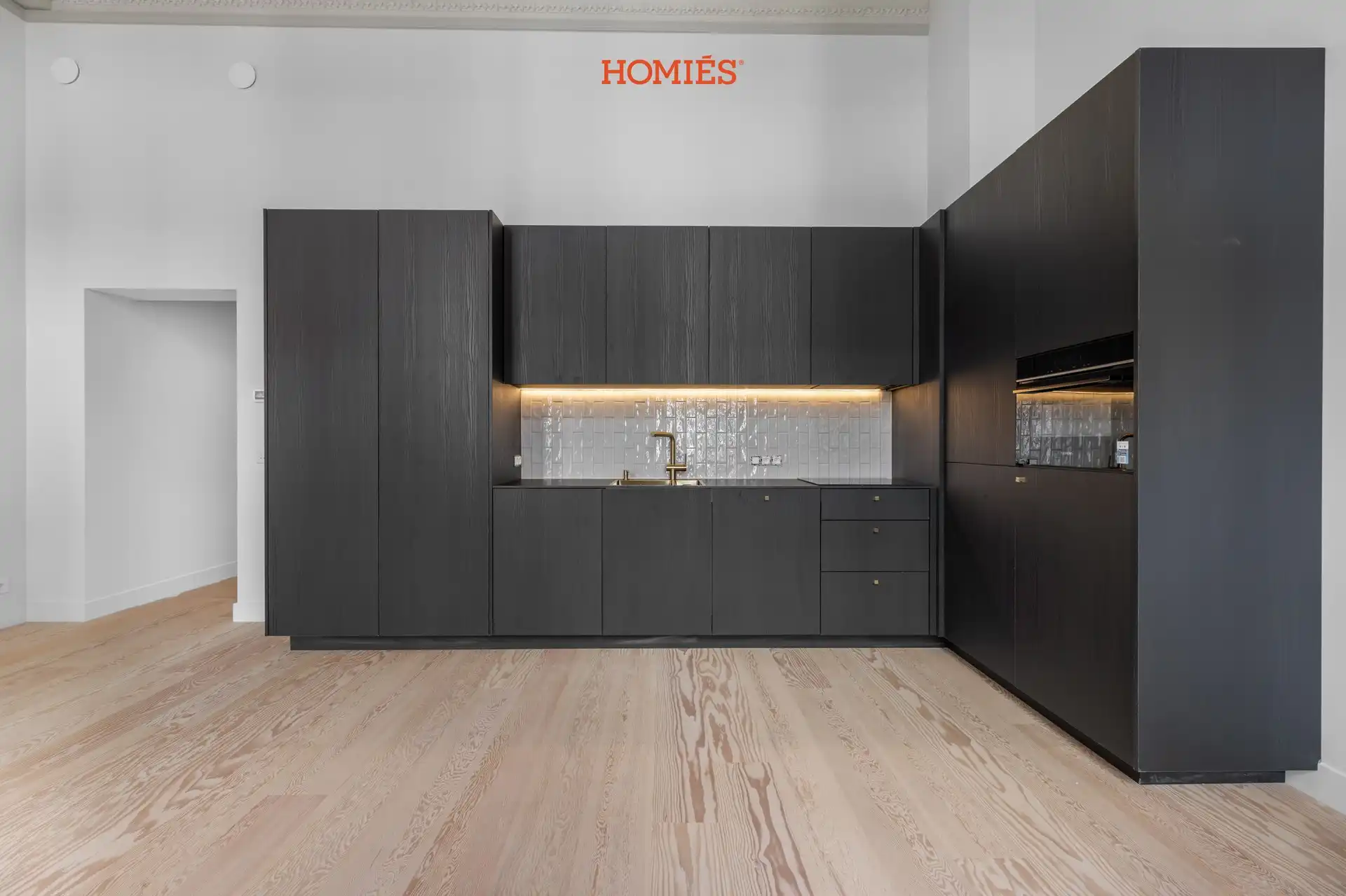 Exclusieve studio met balkon op Bondgenotenlaan foto 9