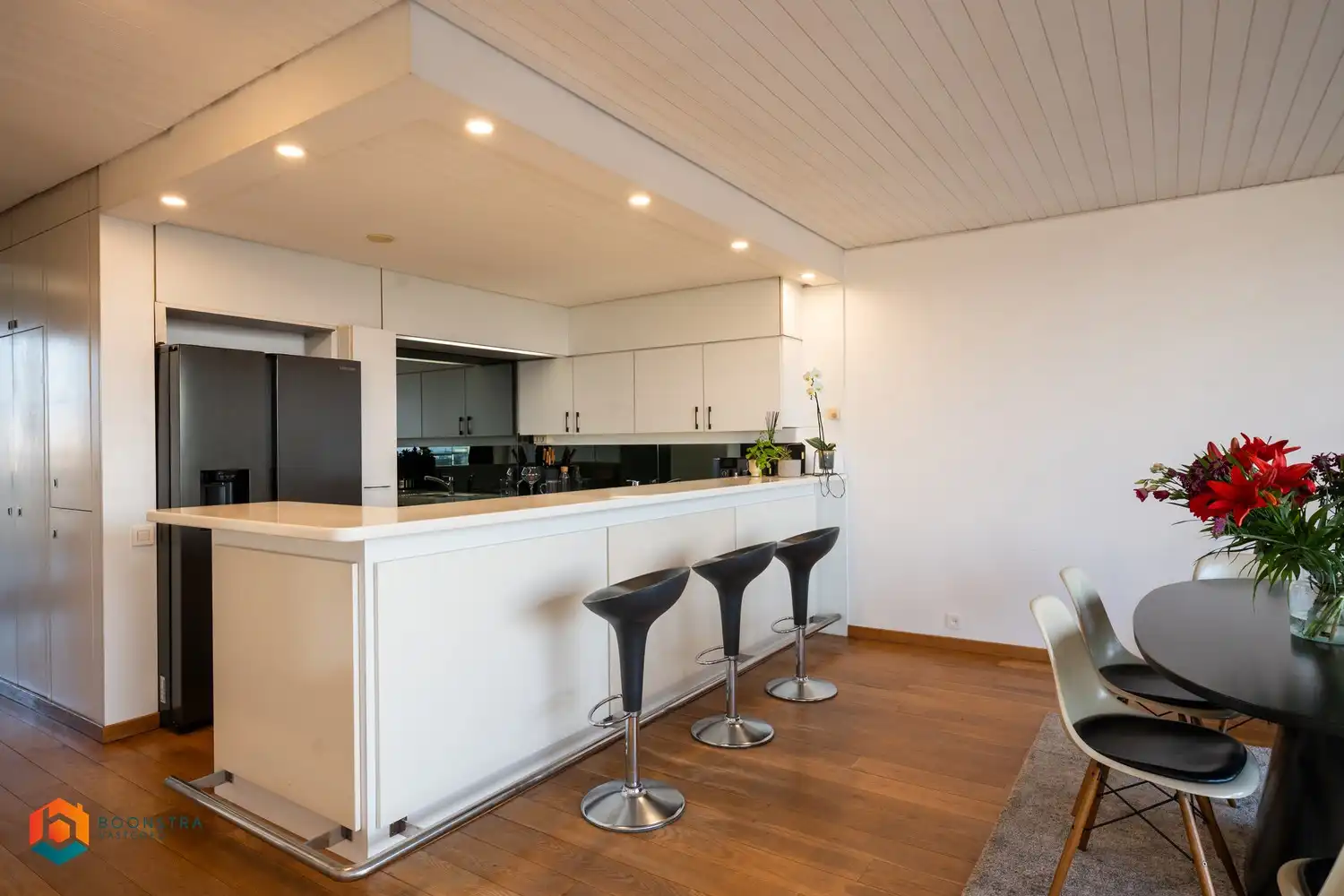 Exclusieve penthouse met 3 slpkrs, zéér riant terras (115 m²) en 2 autostaanplaatsen foto 9