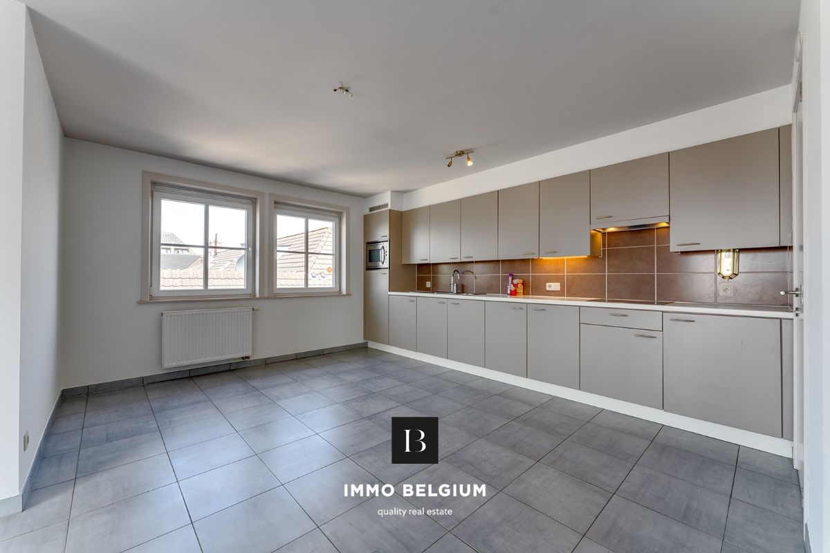 Ruim duplex appartement met 3 slaapkamers foto 8