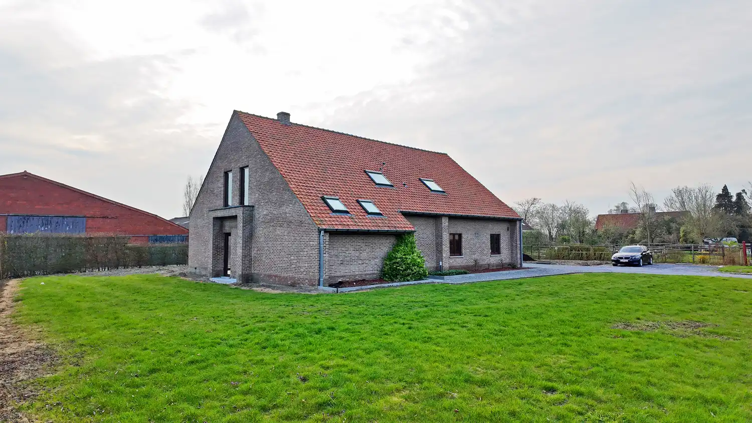 Ruime alleenstaande woning in fermettestijl op landelijke ligging te Zomergem! foto 24