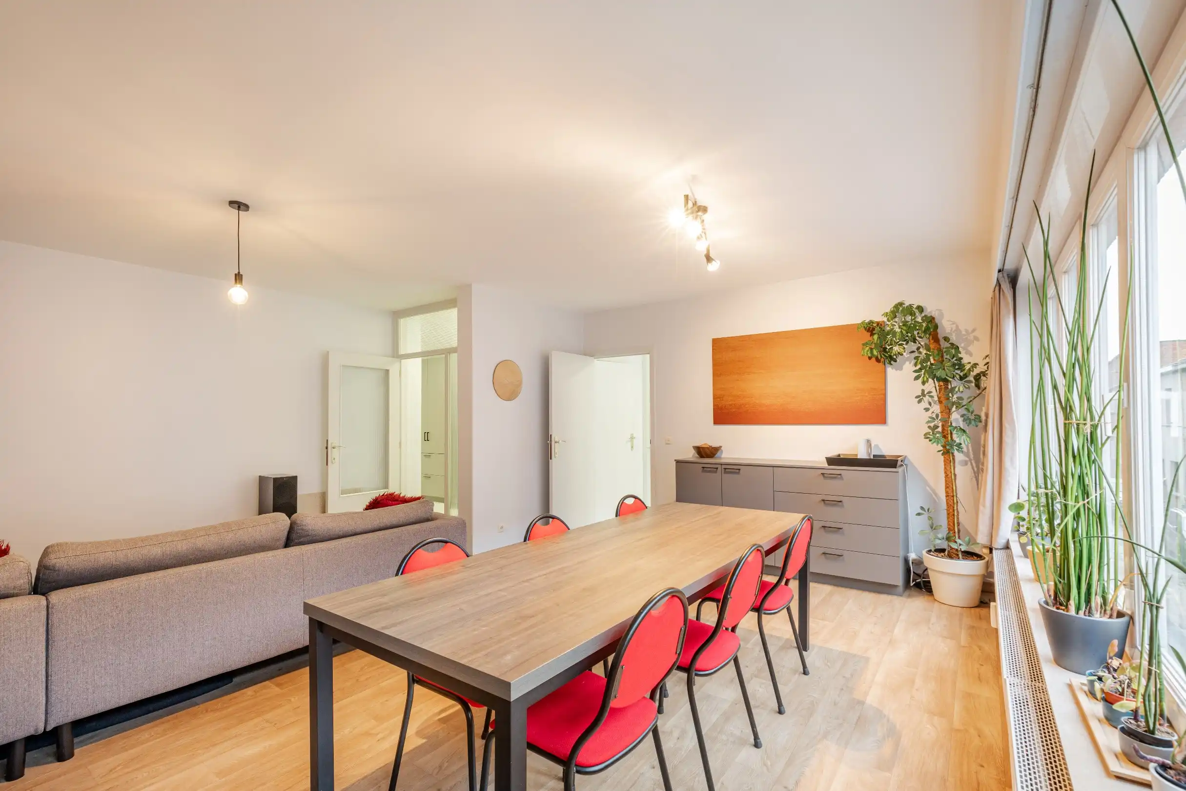 Lichtrijk appartement met ruim terras op toplocatie foto 3