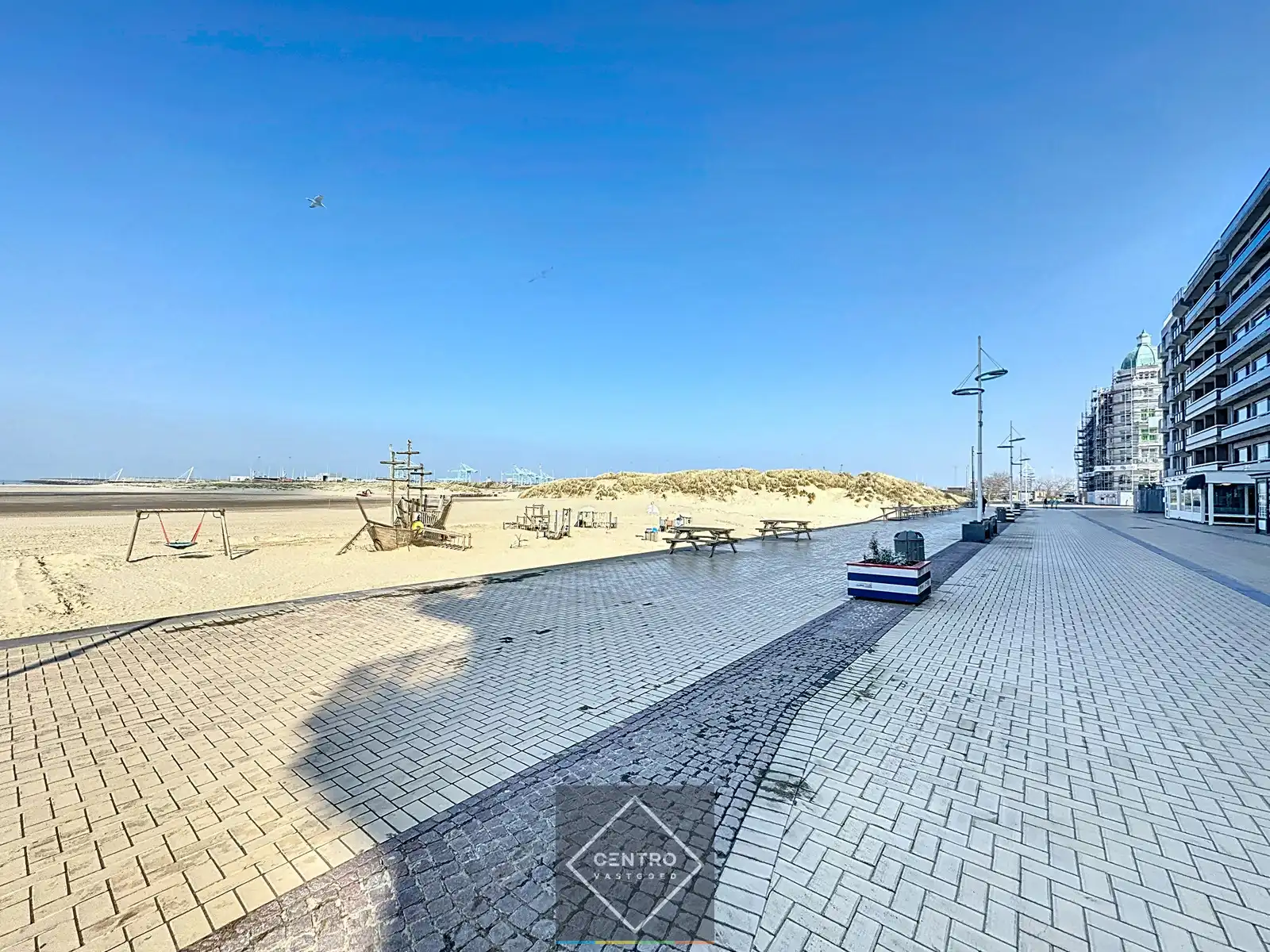 Uniek & exclusief aanbod: instapklaar (zo goed als nieuw) HORECAPAND (restaurant/brasserie), inclusief de VOLLEDIGE inboedel TE KOOP op de zeedijk te Zeebrugge! foto 24