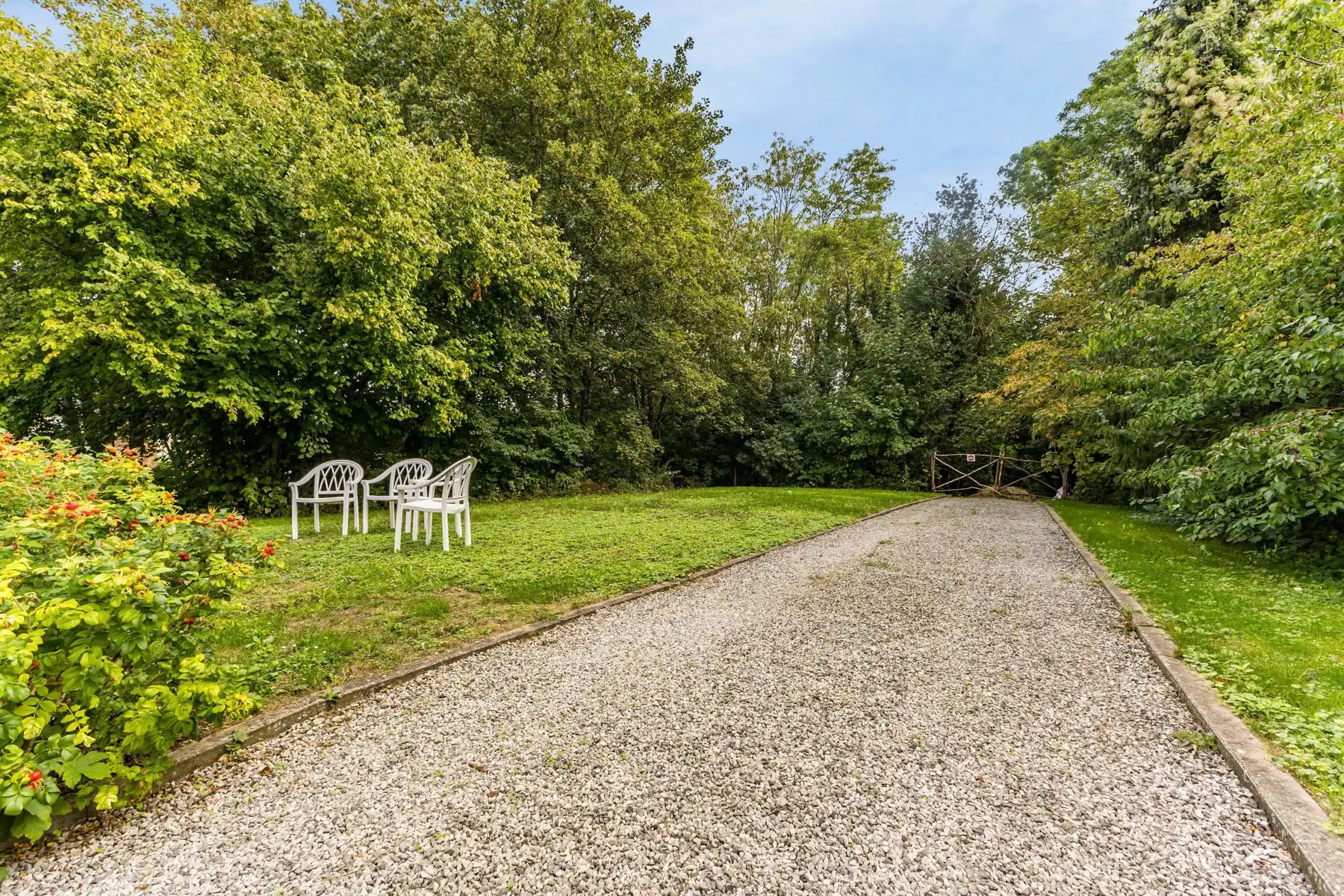 Zeer gunstig gelegen appartement met 2 slaapkamers + garage foto 4