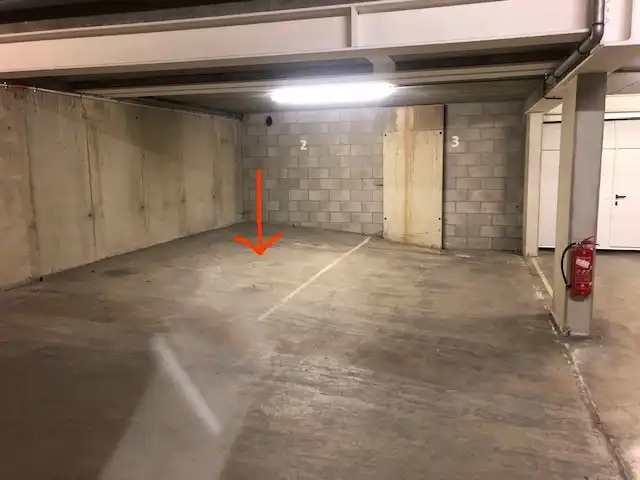 Ondergrondse autostandplaats op de Groene Boulevard. foto {{pictureIndex}}