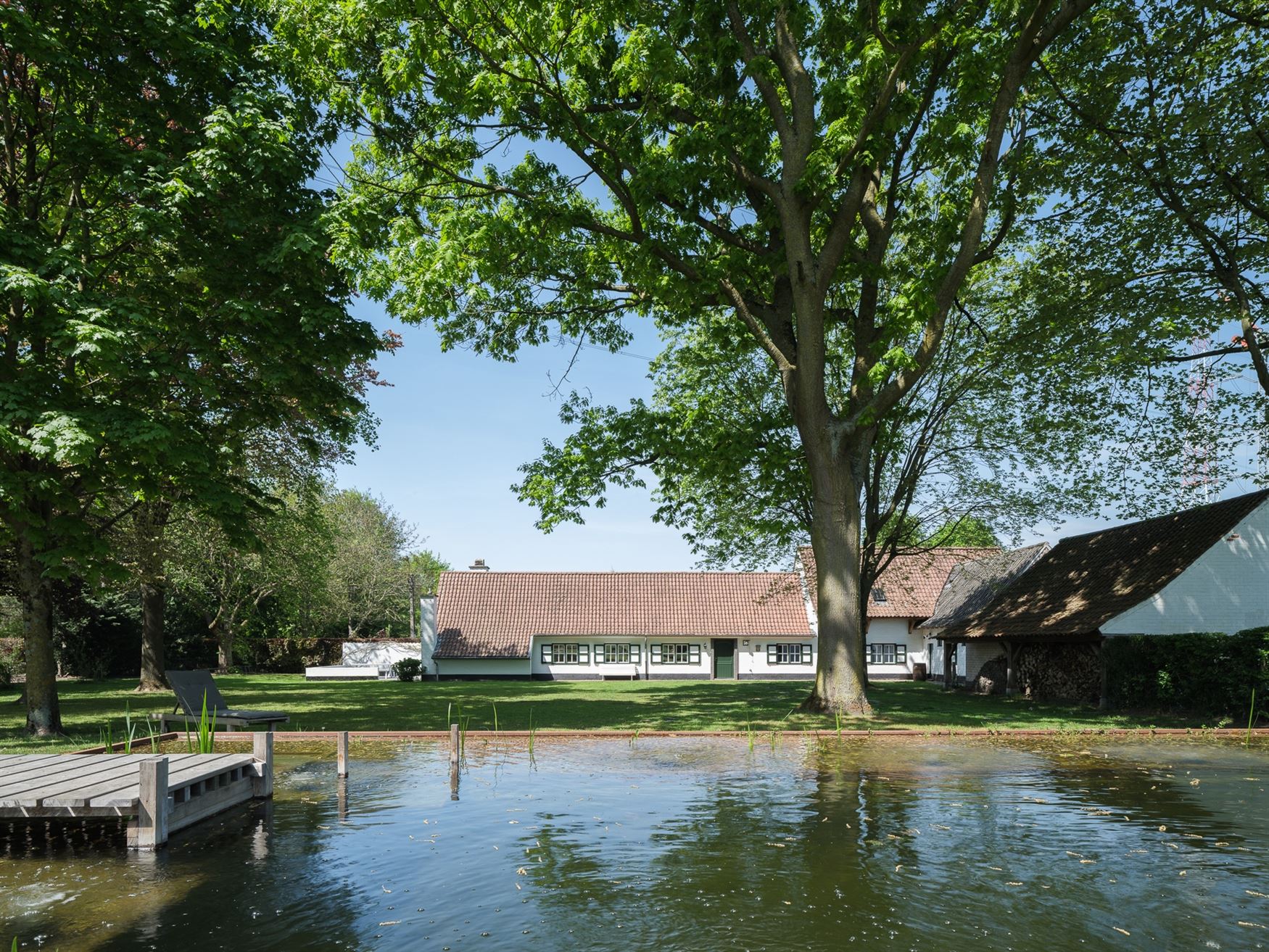Magnifiek gerenoveerde hoeve foto {{pictureIndex}}