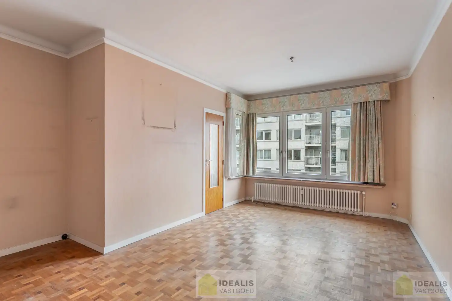 Te renoveren appartement met een bewoonbare oppervlakte van +- 60m² in hartje BXL! foto 9