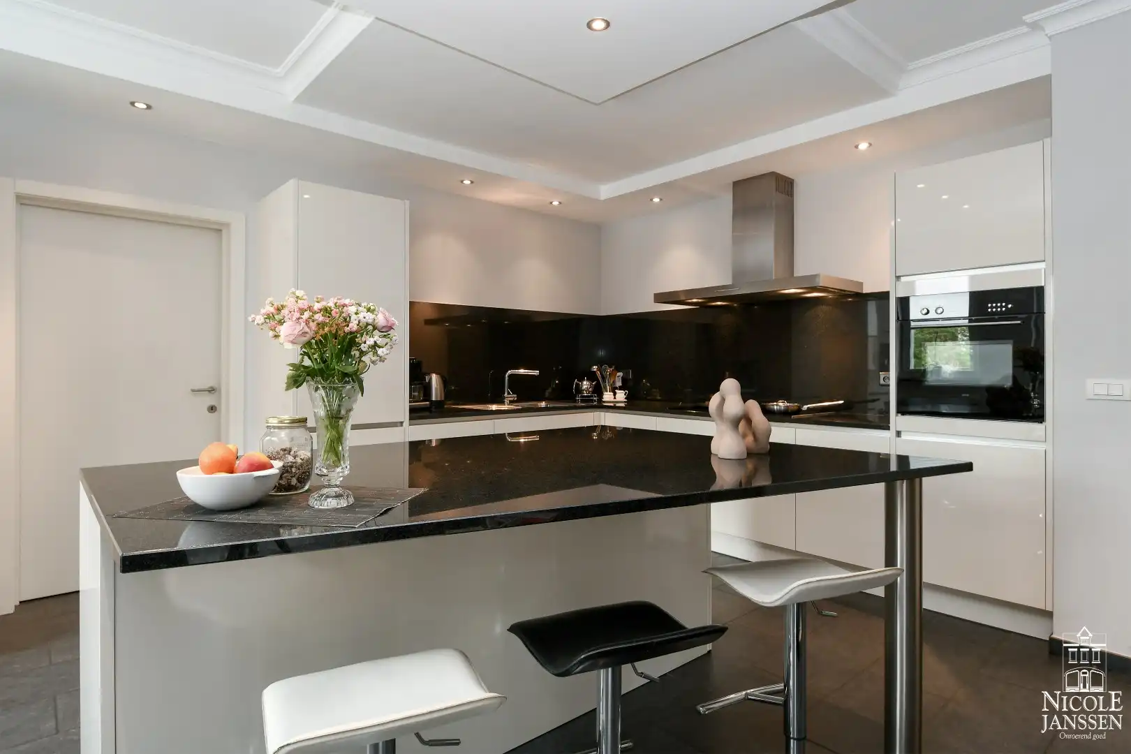 Ruim en luxueus appartement van 190m² met twee mooie terrassen en garage foto 17