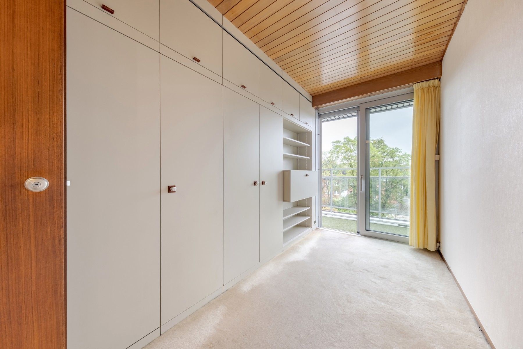 Leuk en ruim appartement met potentieel  foto 10