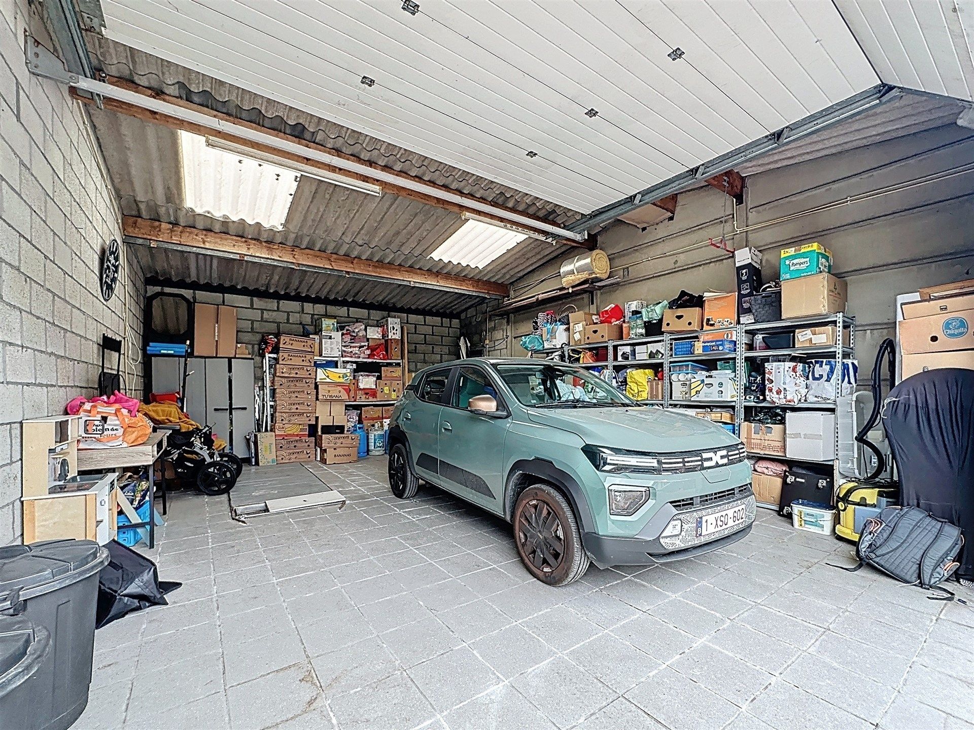 Gezinswoning met 2 slaapkamers, ruim magazijn en halfopen karakter op toplocatie! foto 12