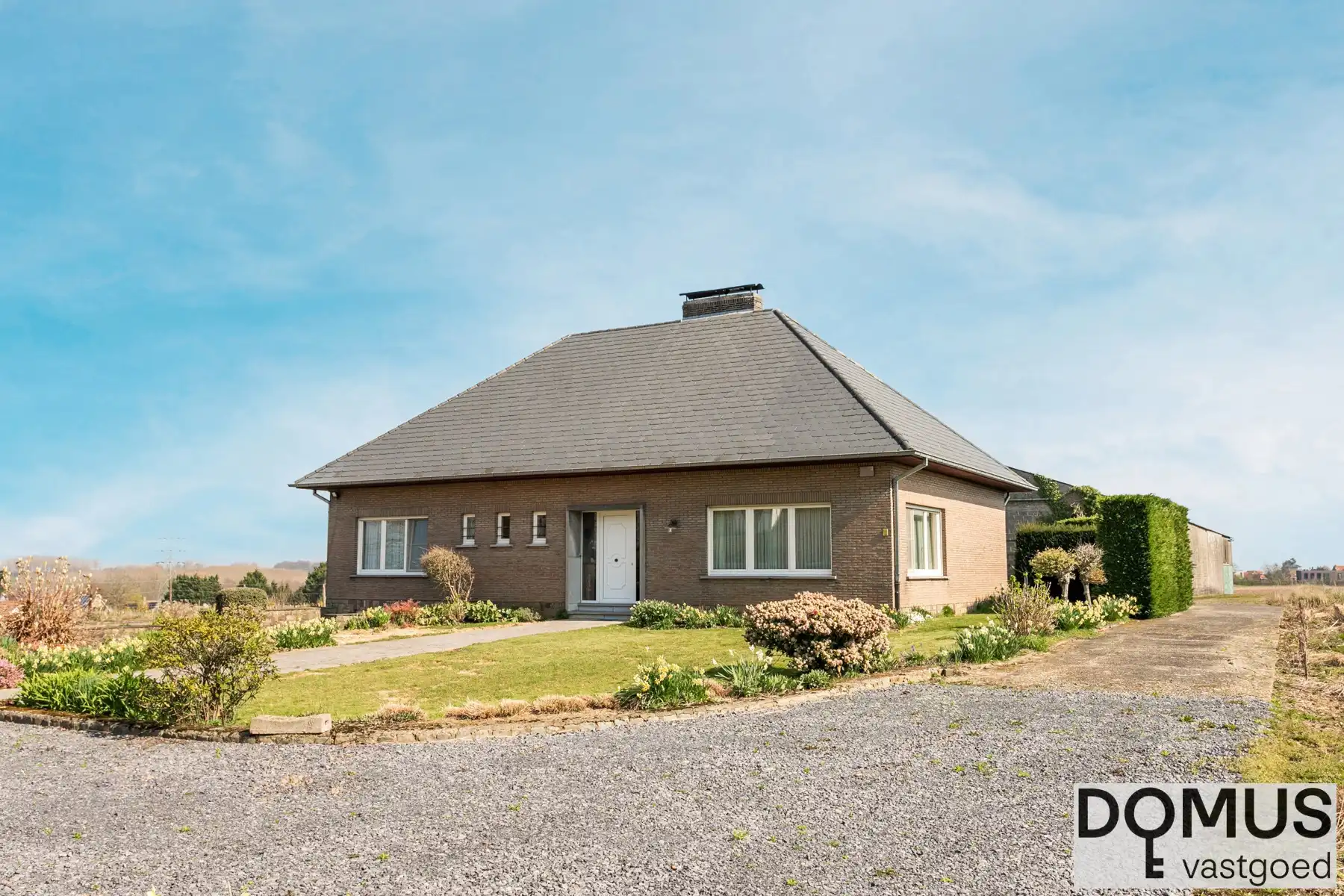 Landelijk wonen op een riant perceel van 1ha met heerlijke vergezichten foto 3