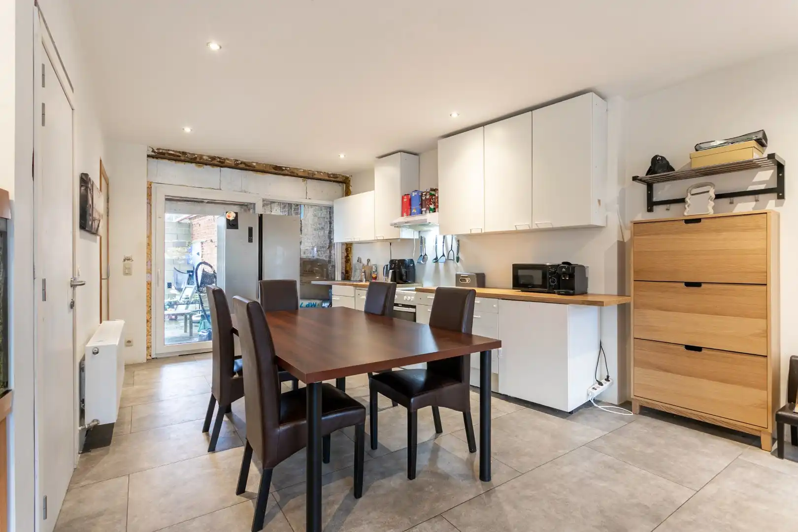 Instapklare woning met 3 slaapkamers en tuin te Dworp foto 6