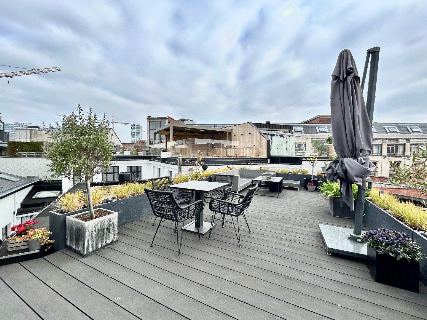 Unieke duplex penthouse met twee slaapkamers en een prachtig dakterras foto 13