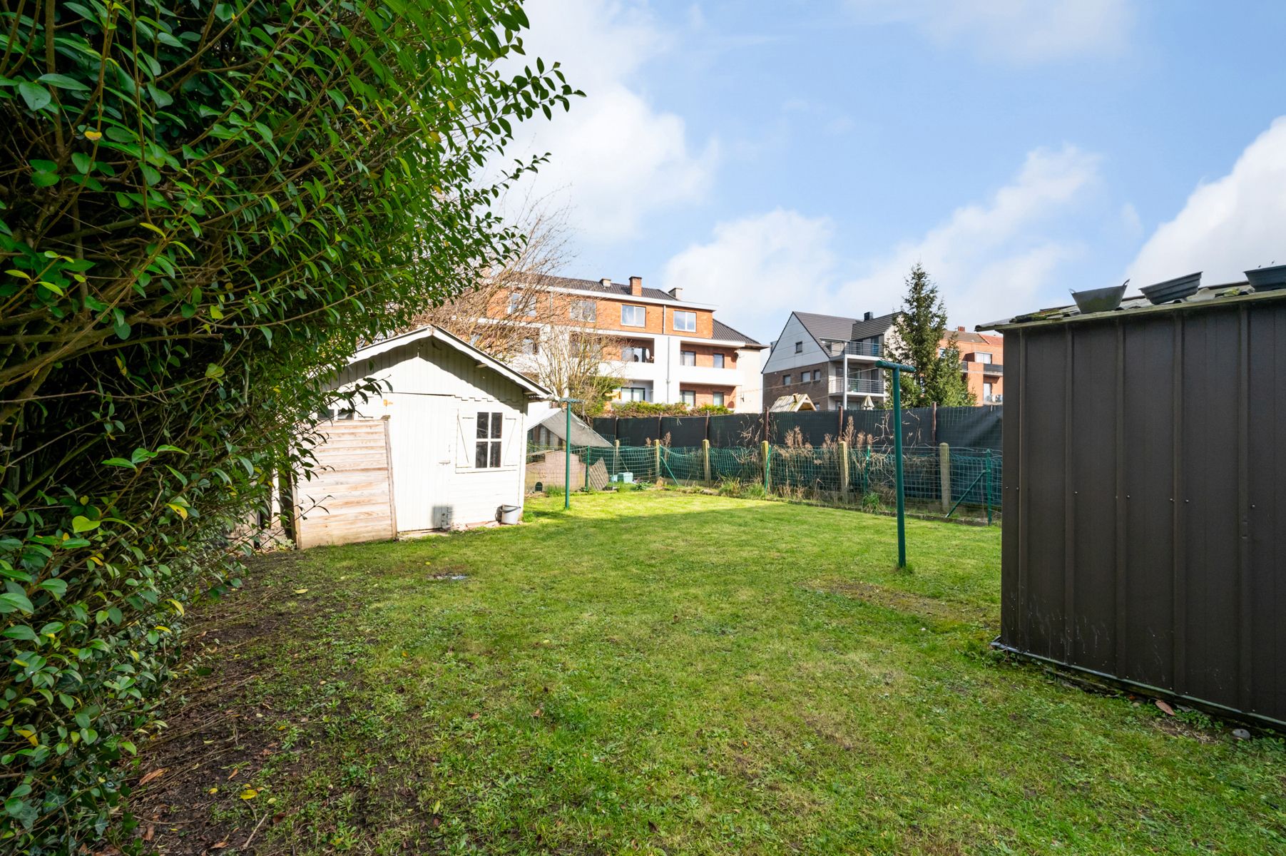 Ruim appartement met tuin op heel rustige locatie foto 3