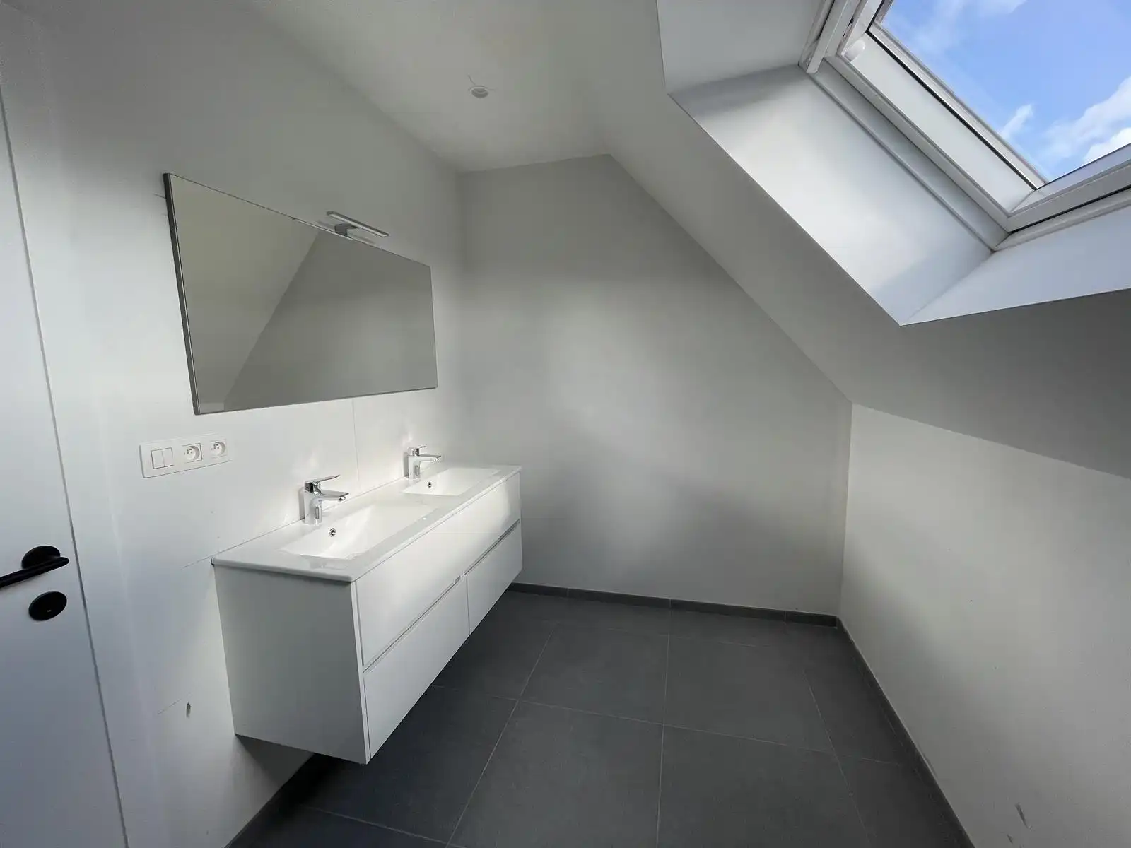 WANZELE - Lichtrijk & energiezuinig appartement. foto 9