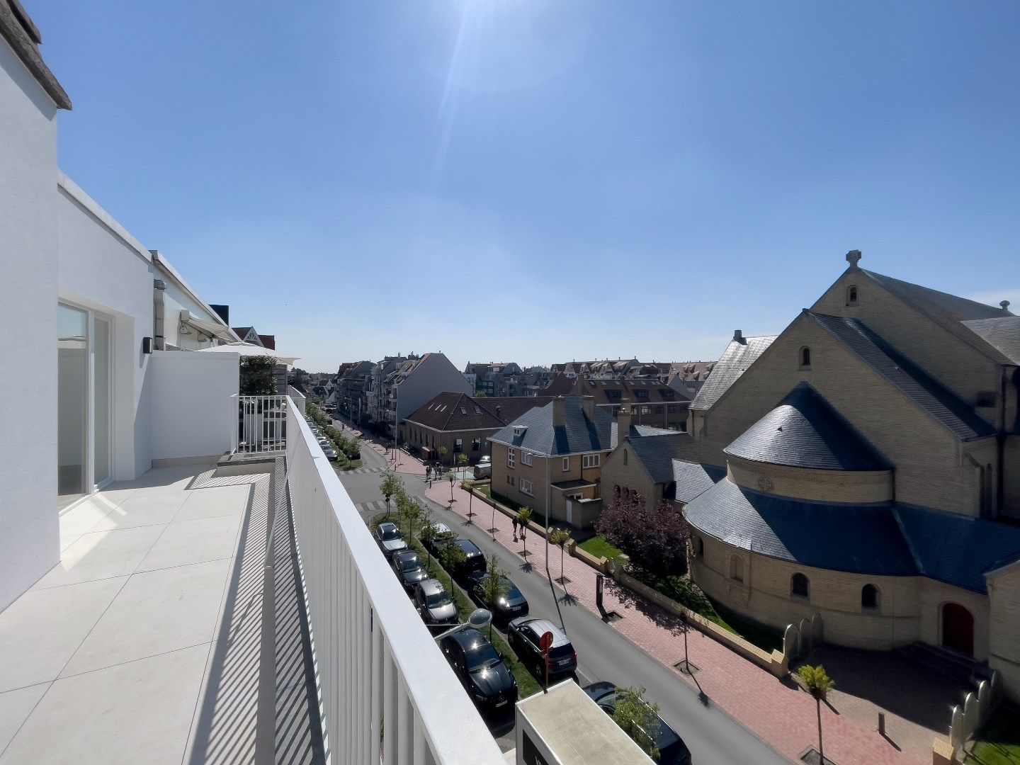 Zeer zonnige penthouse met open zicht vlakbij de Dumortierlaan. foto 4