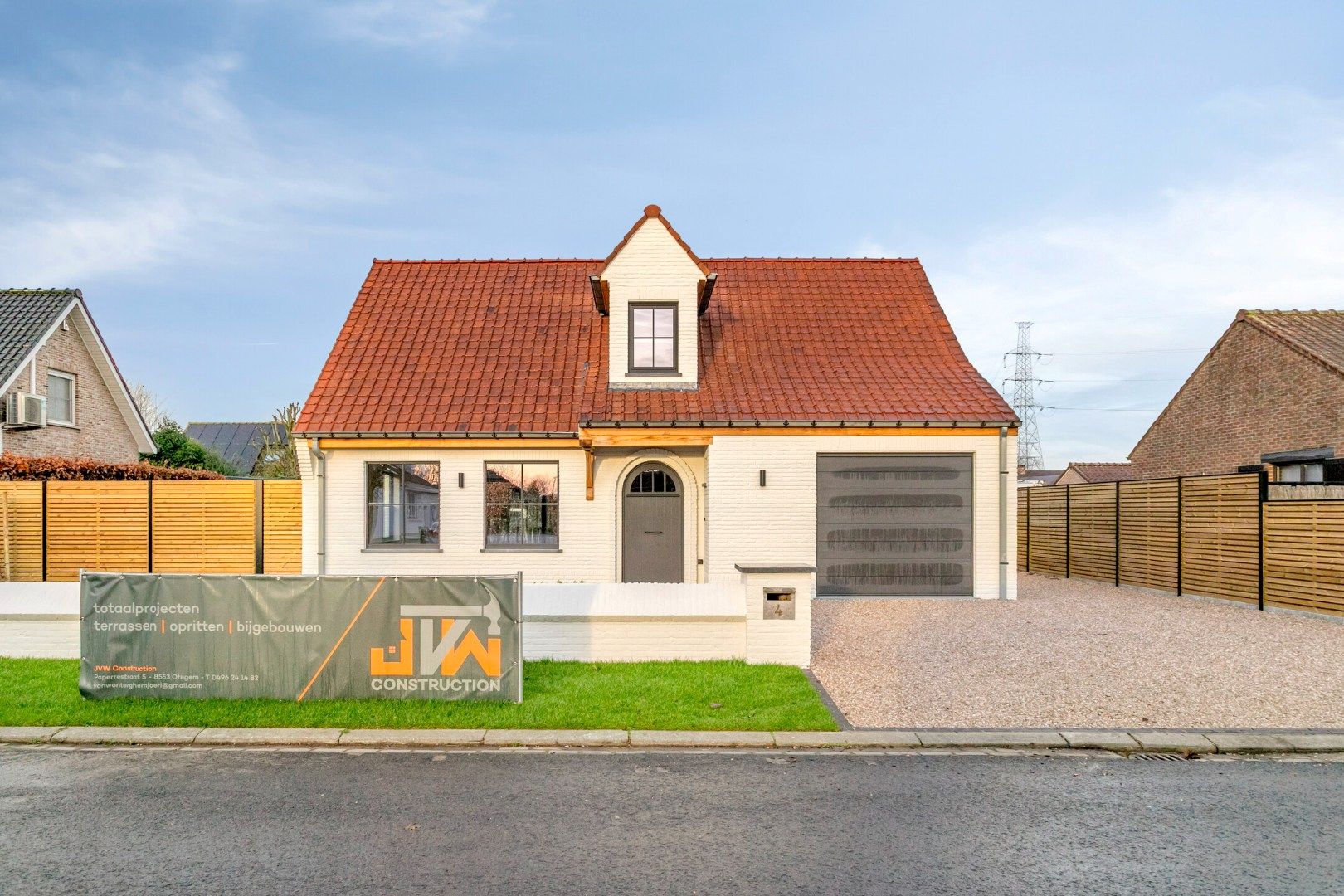 Compleet gerenoveerde villa met 3 slks, aangelegde tuin in een doodlopende straat. foto 18