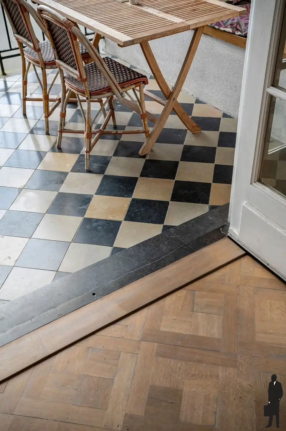 Lichtrijk appartement met authentieke charme foto 13