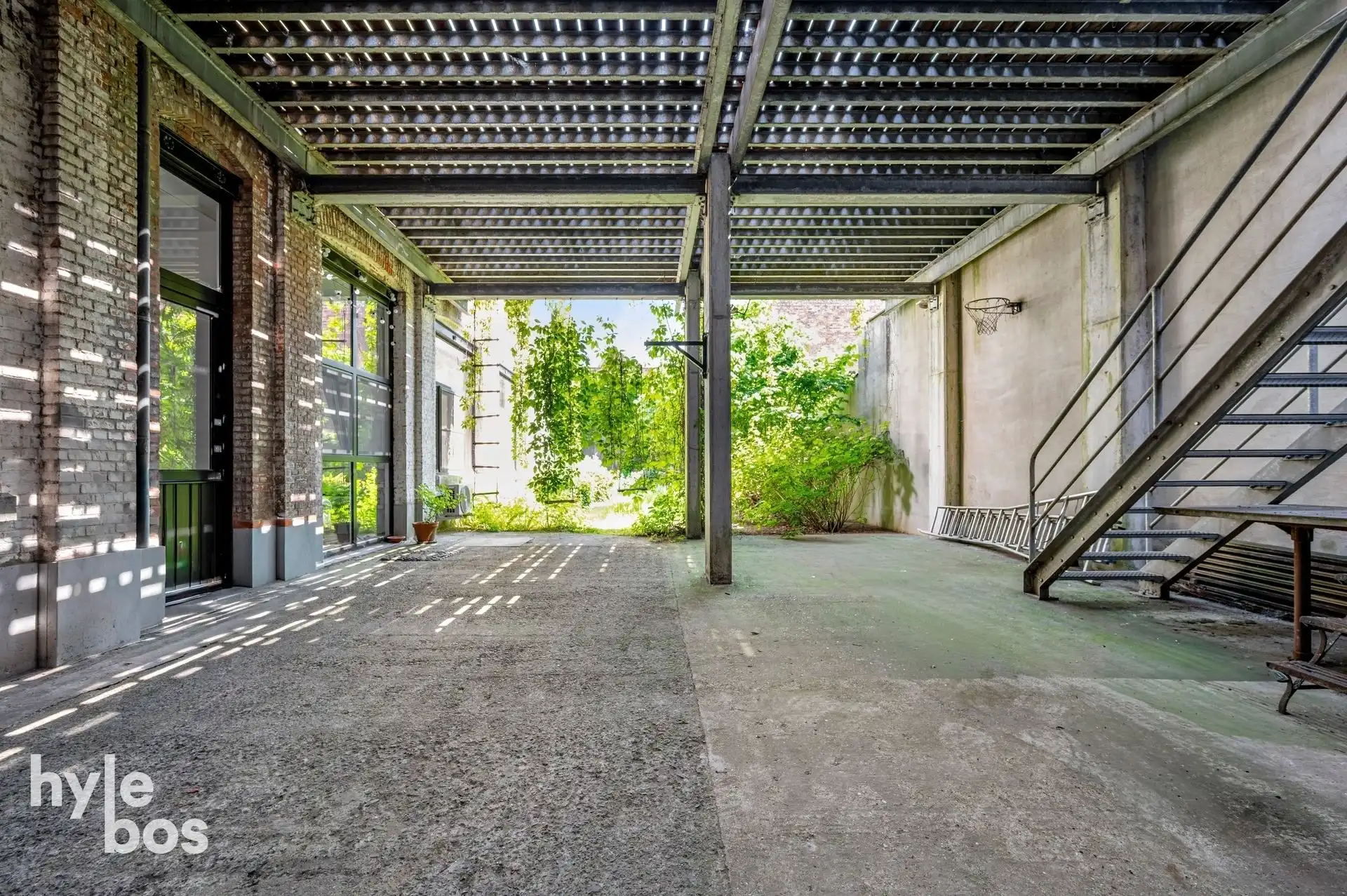 Uniek open woonconcept met mooie tuin foto 26