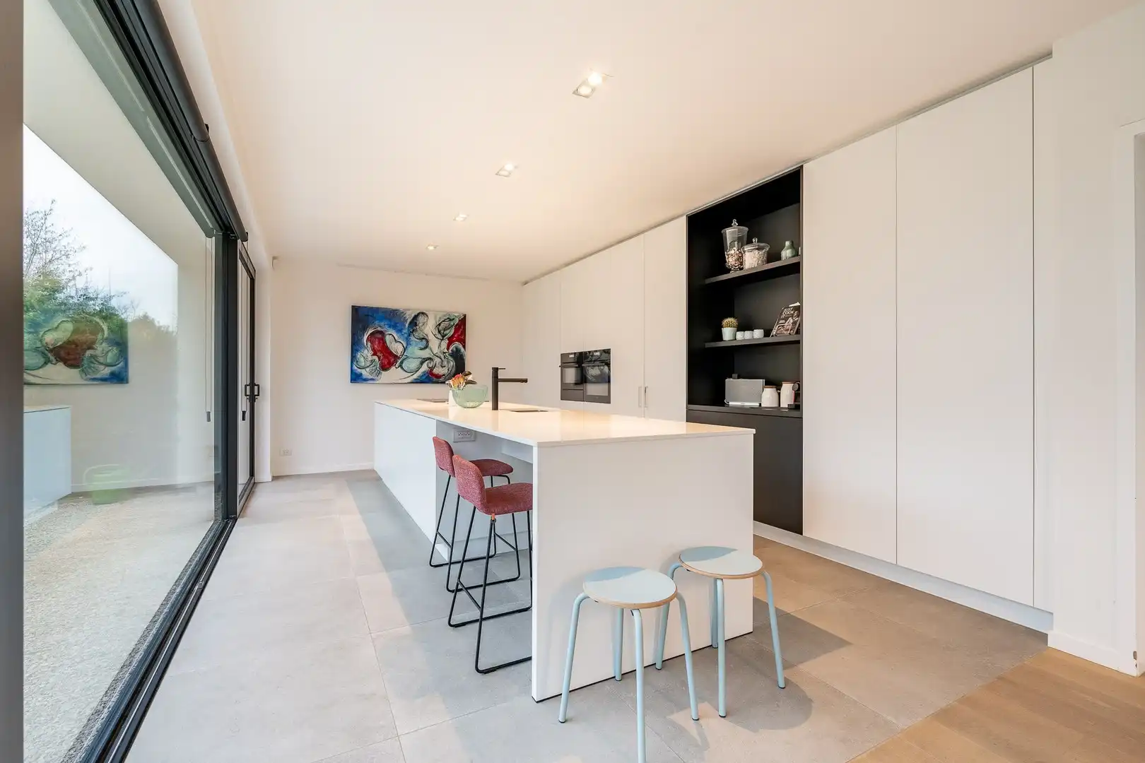 Prachtige hedendaagse villa met zonnige tuin en terrassen op fietsafstand van de zee. foto 15