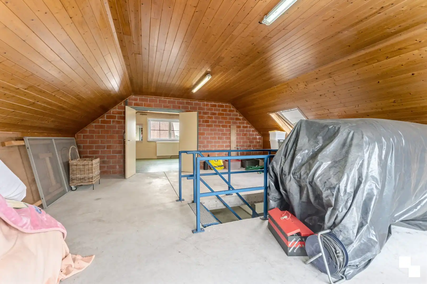 Veelzijdige eigendom met recente woning en heel wat opslagmogelijkheden te Lendelede foto 28