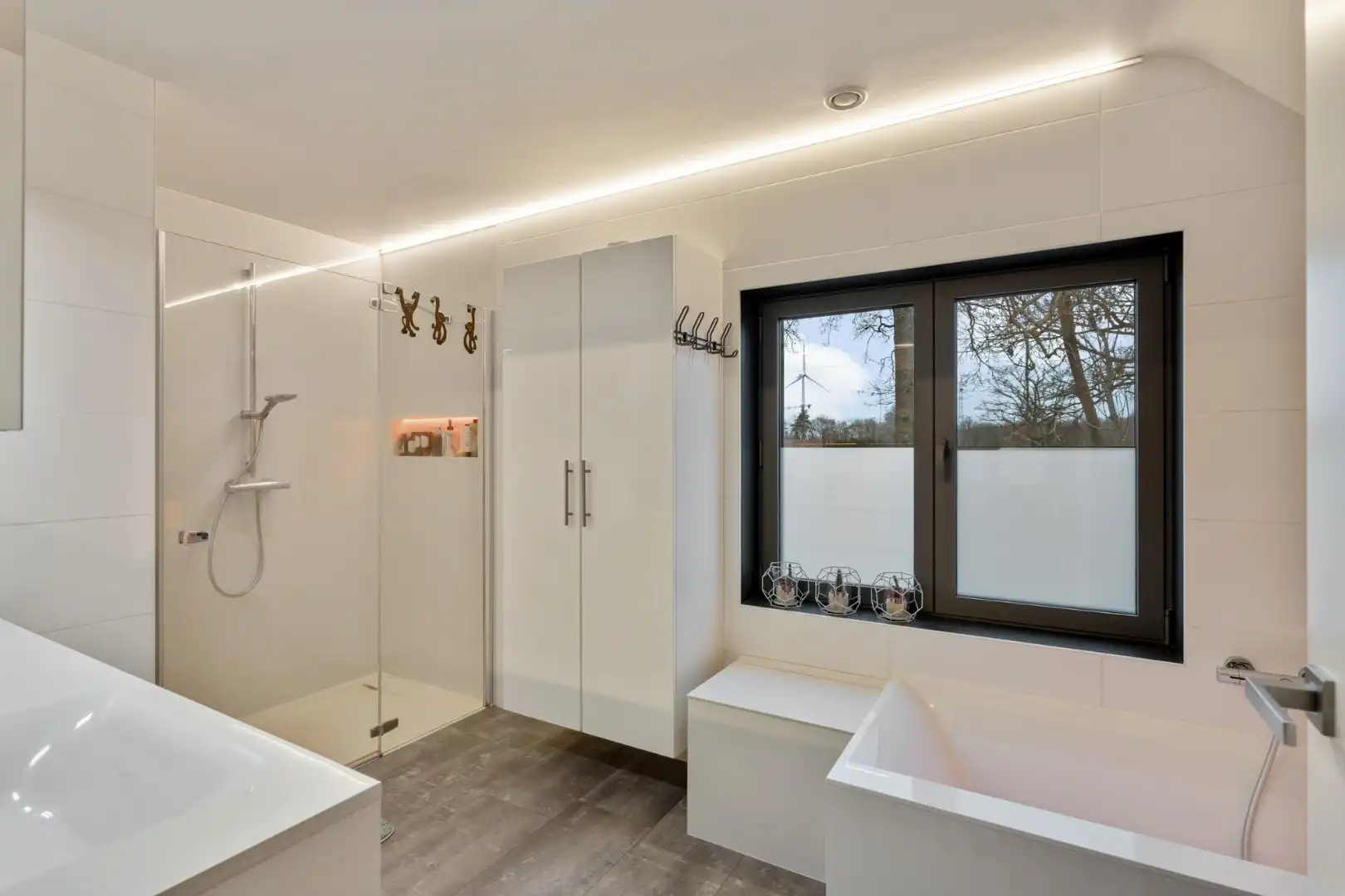 Uniek landhuis op een perceel van +/- 27 are in een GROENE oase foto 18