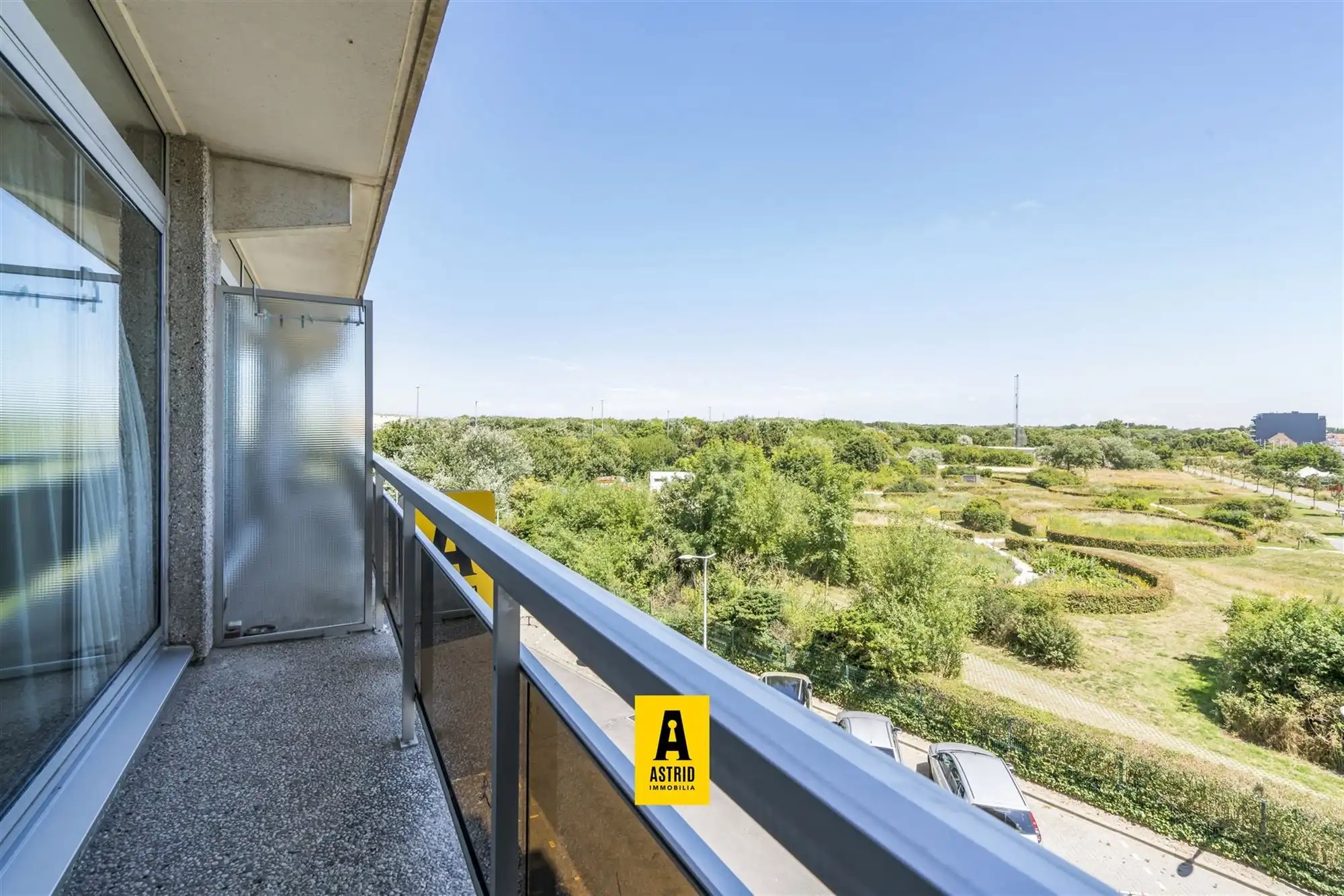 Ruim en zonnig appartement aan zee! foto 15