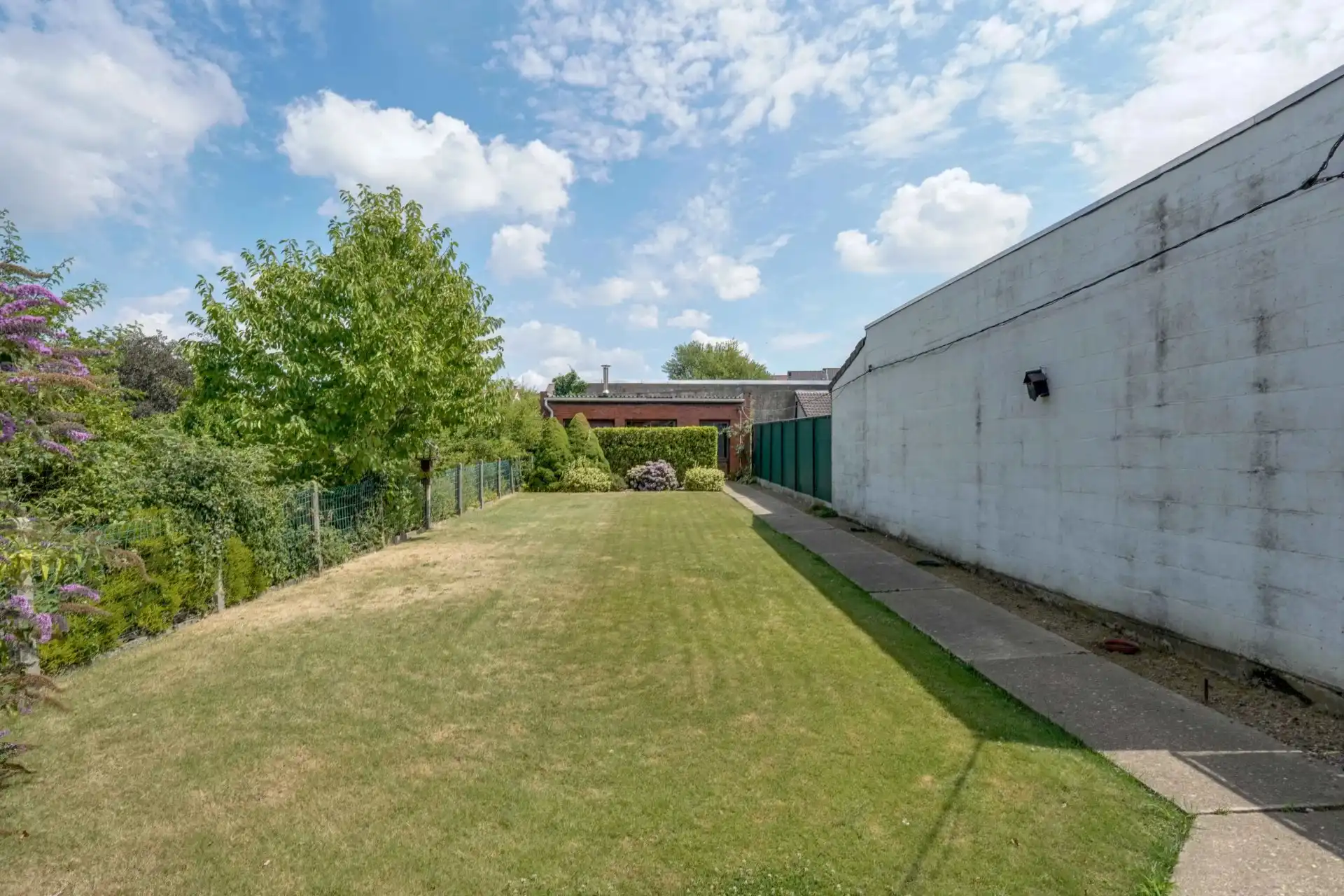 Ruime woning met centrale ligging foto 21