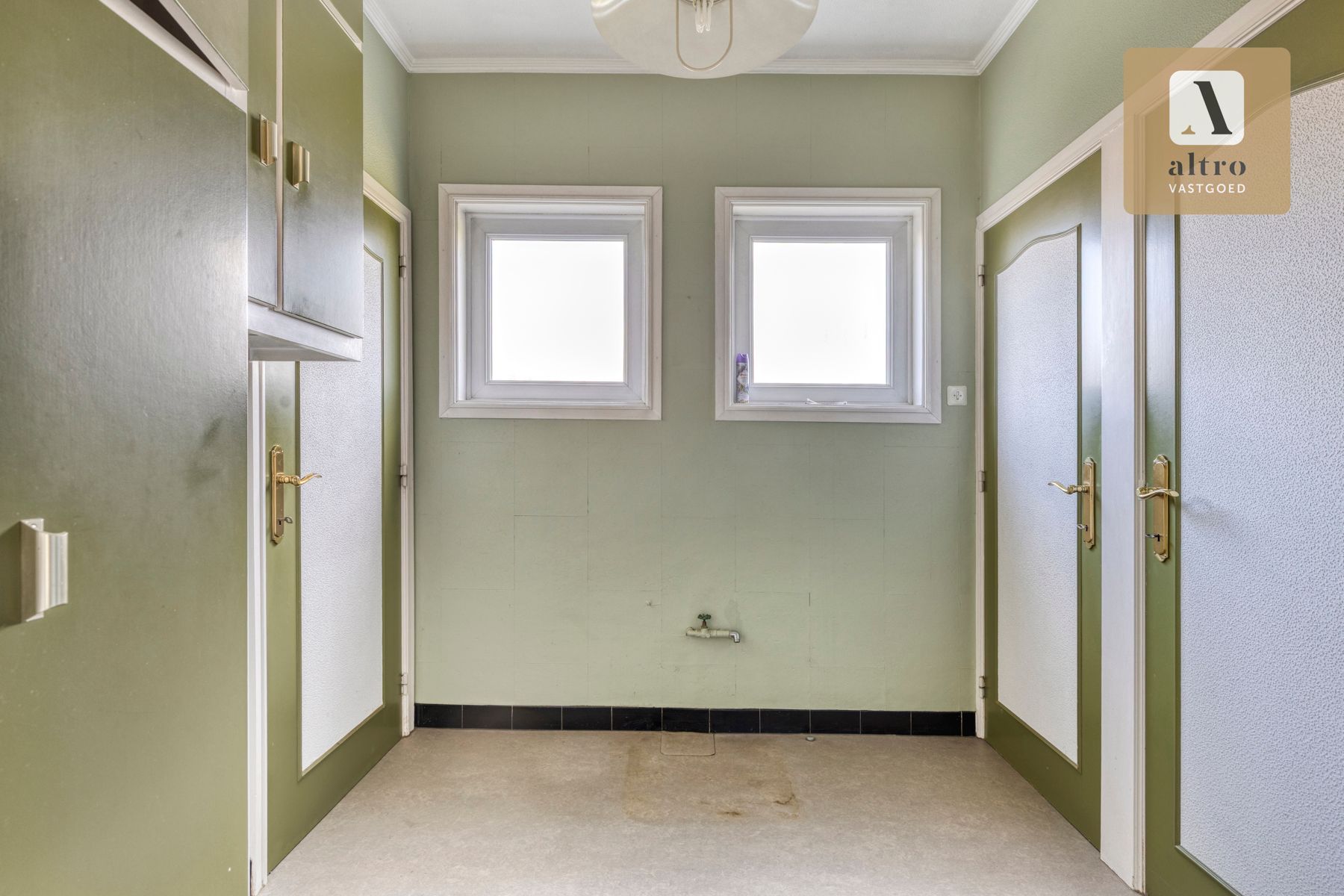 Te renoveren woning met veel potentieel in Aalter foto 19